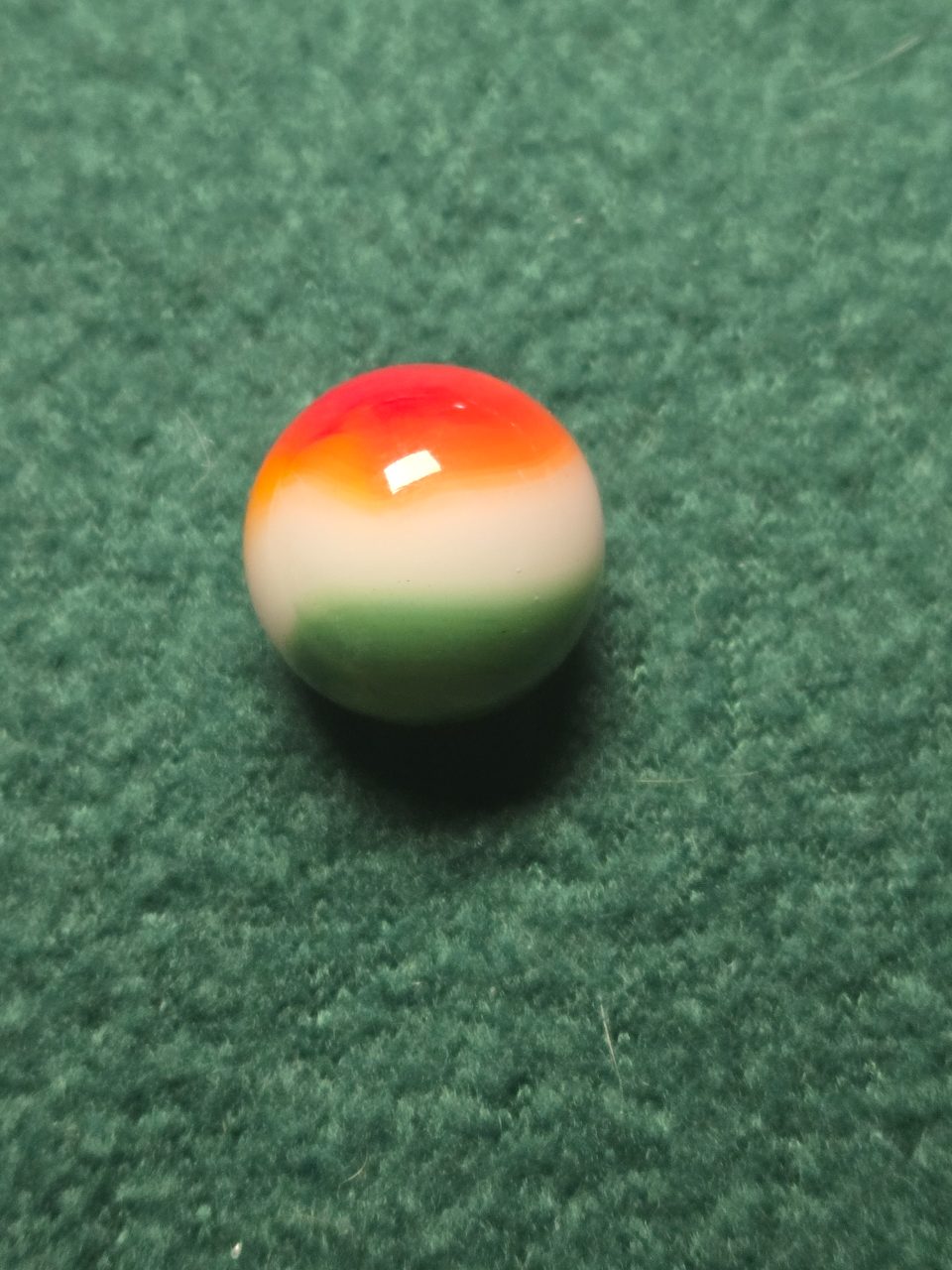 Tri-Lite Patch Red White Green by Vitro Agate, identification view