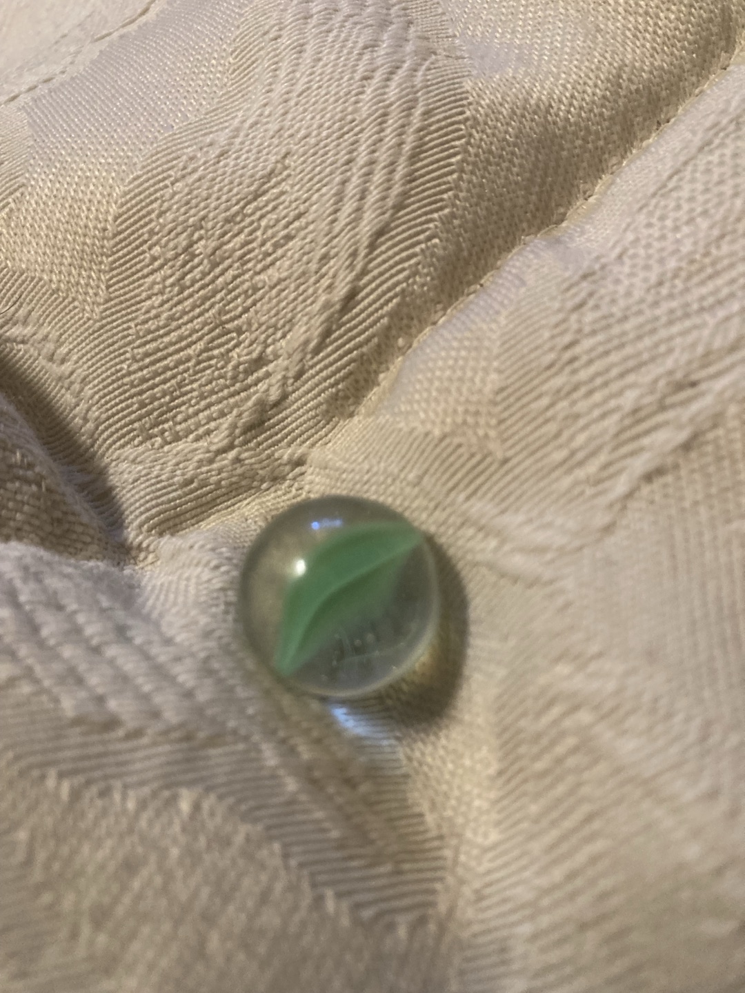 Mint Green Cat's Eye by Vitro Agate, identification view