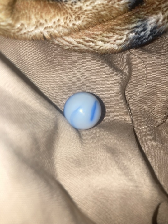 Blue Onyx by Akro Agate, identification view