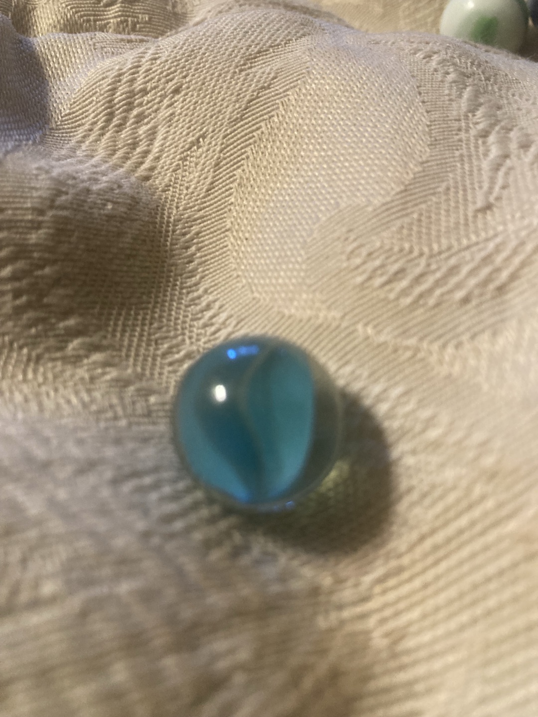 Blue Cat's Eye by Vitro Agate, identification view