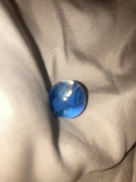 Blue Cat's Eye by Vitro Agate, identification view