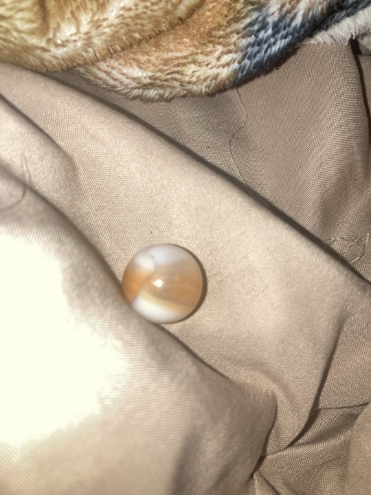 Carnelian and White Onyx by Akro Agate, identification view