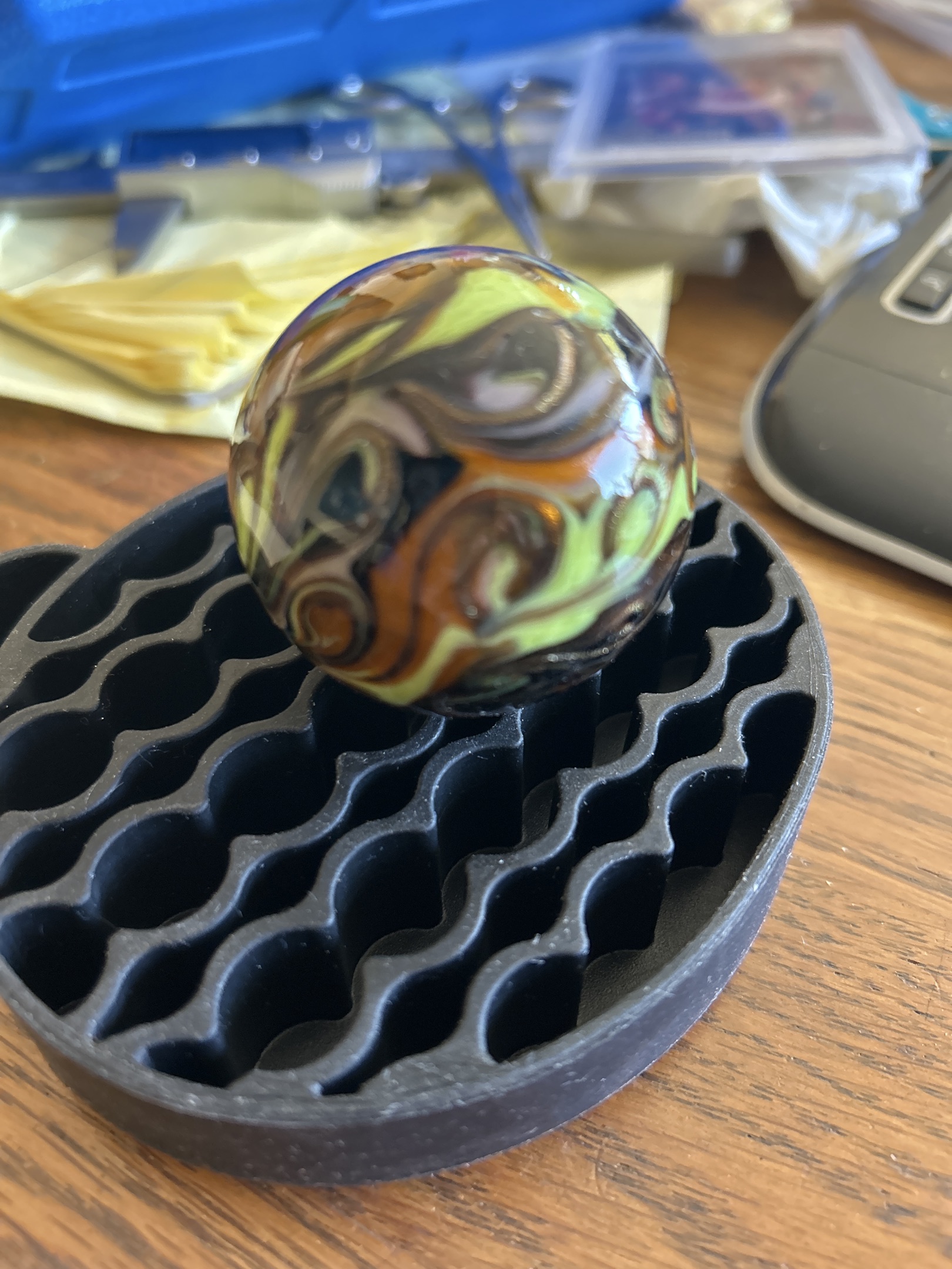 Hand-made Swirl by Independent Glass Artist, identification view