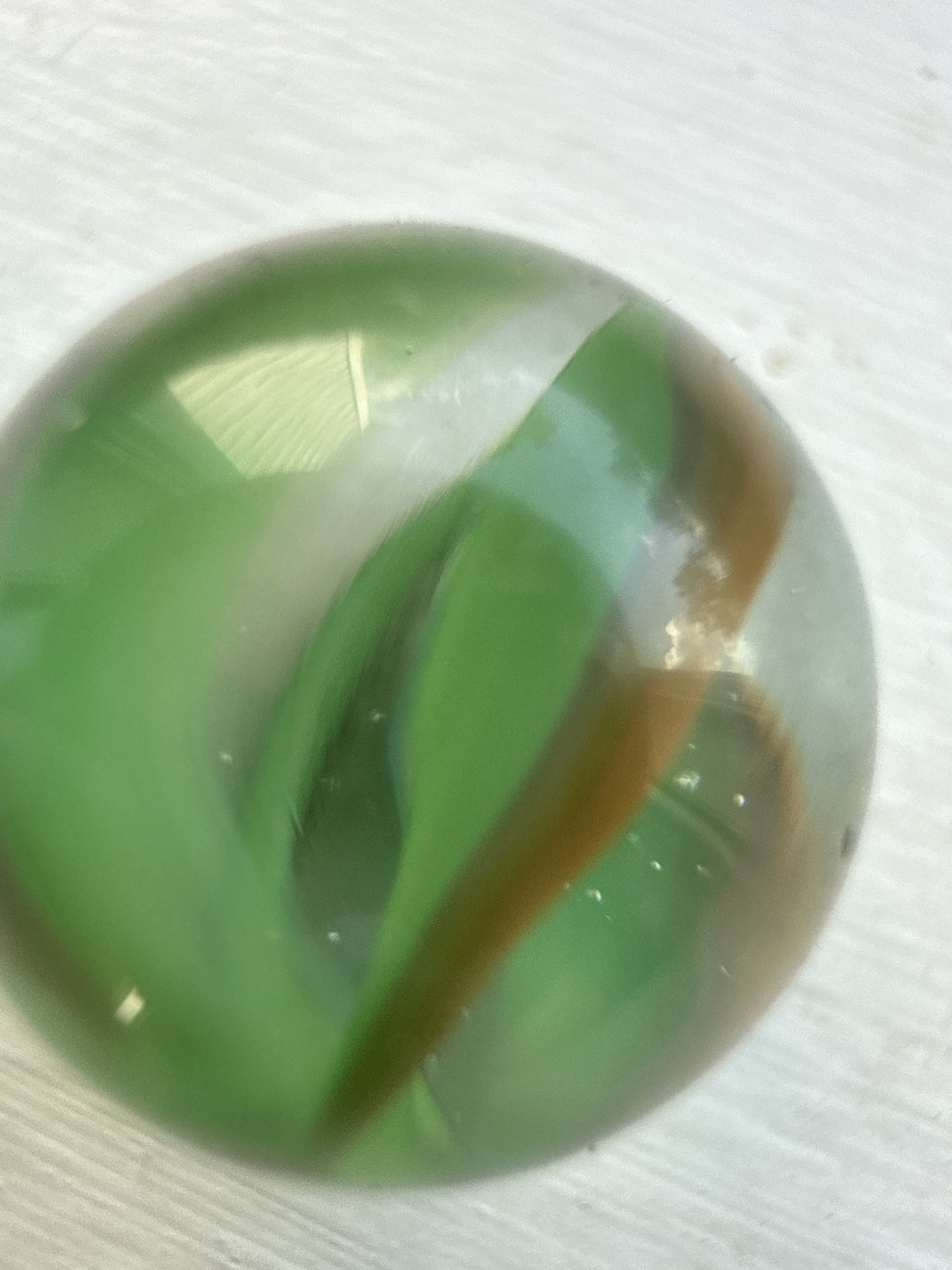 Green Cat's Eye by Vitro Agate, identification view