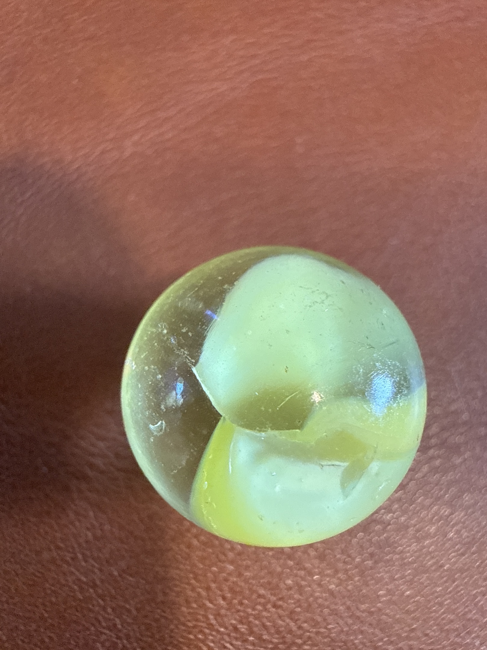 Yellow Banana Cat's Eye by Vitro Agate, identification view