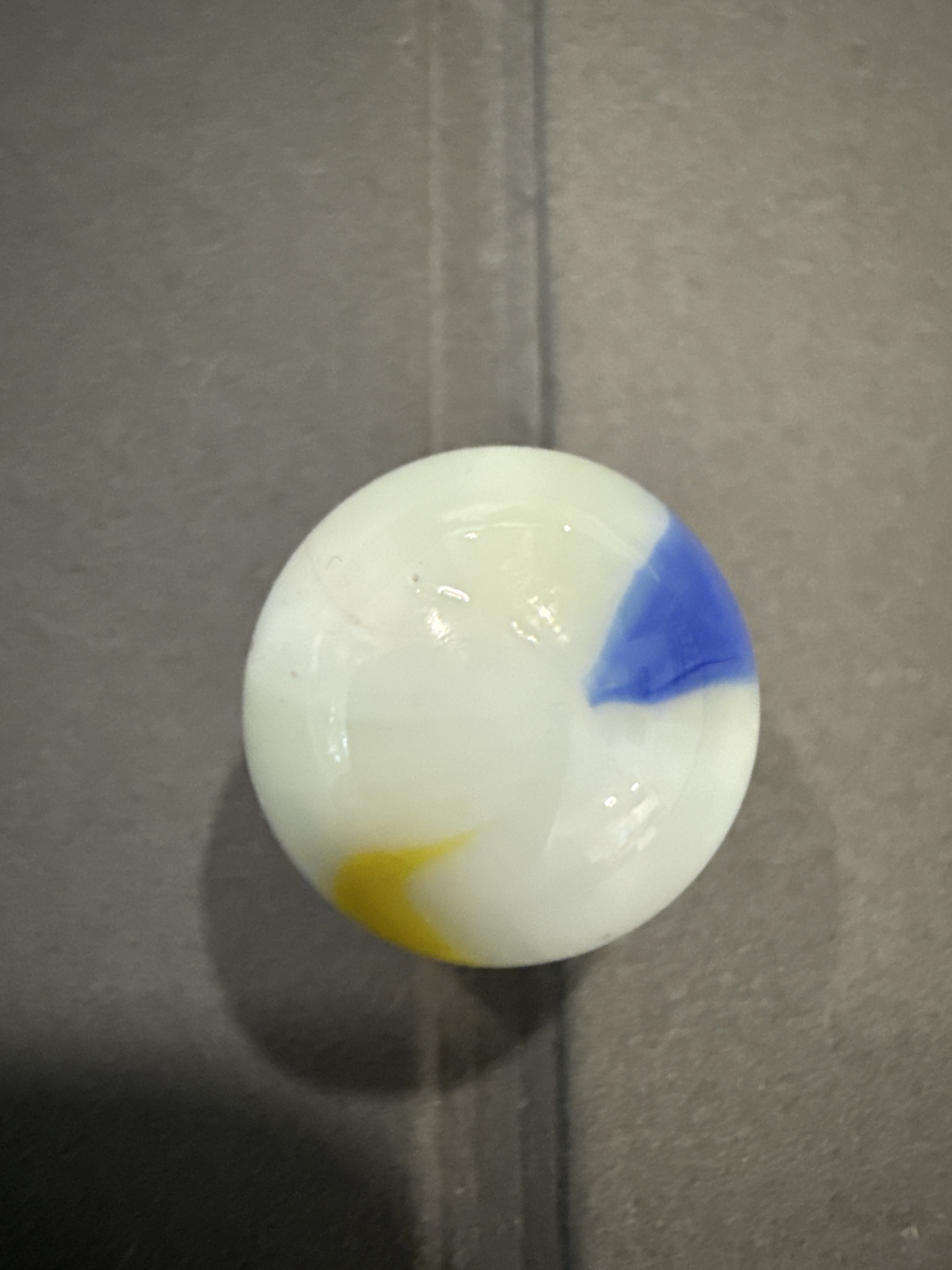 Ace by Akro Agate, identification view