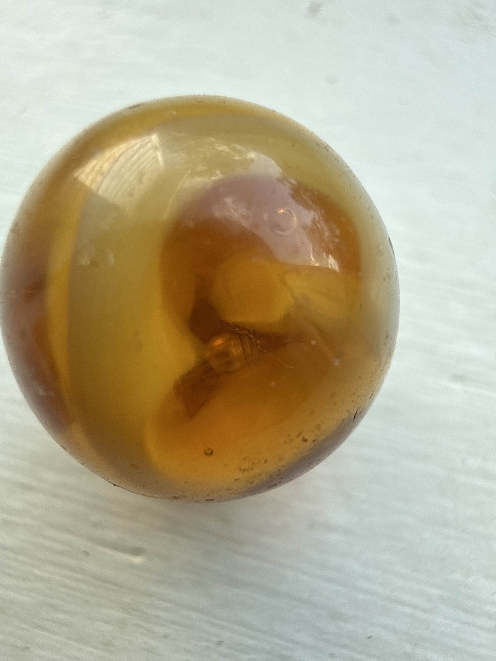 Honey Amber by Marble King, identification view