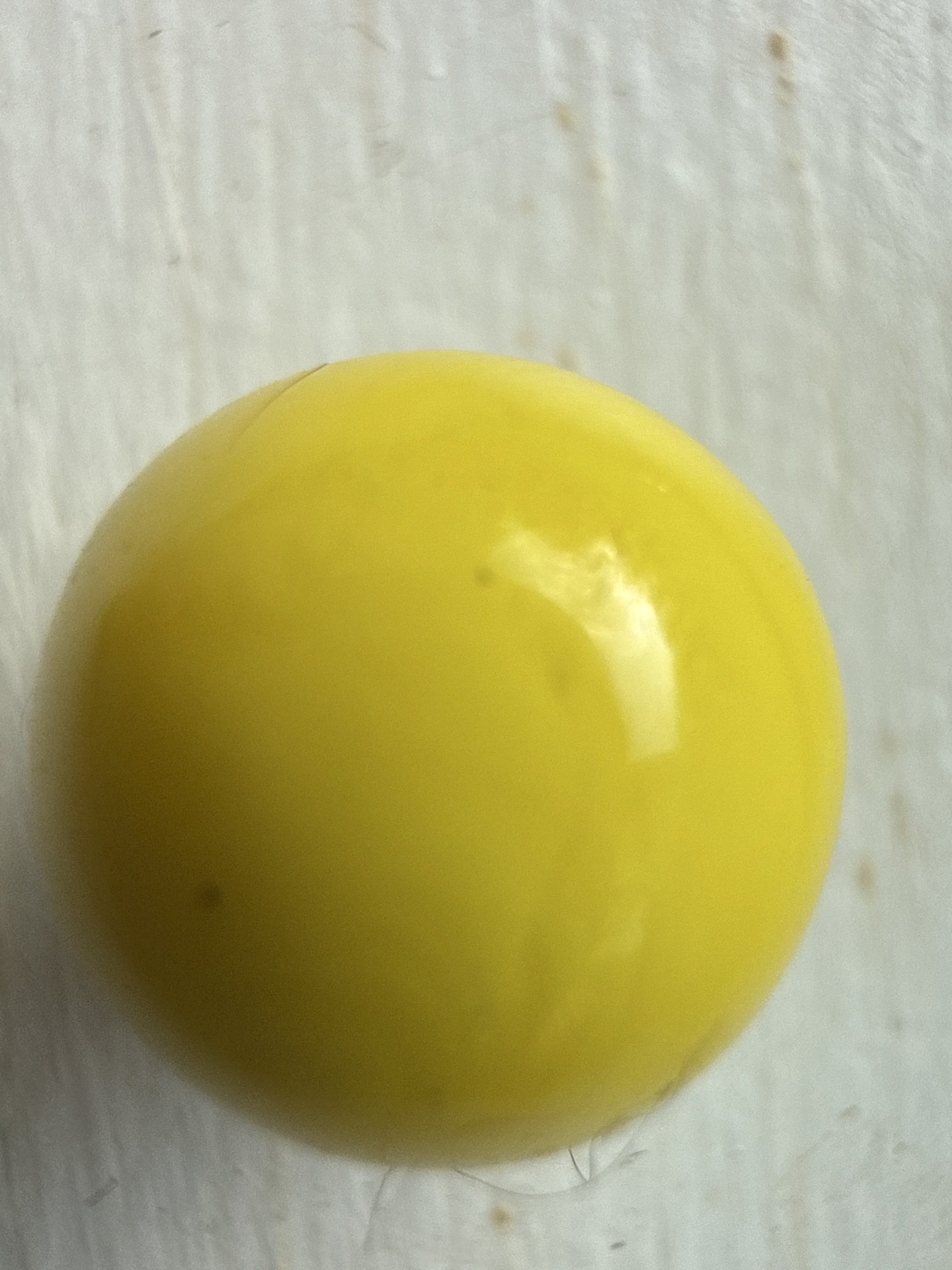 Yellow Aggie - Solid Opaque Shooter by Vitro Agate, identification view