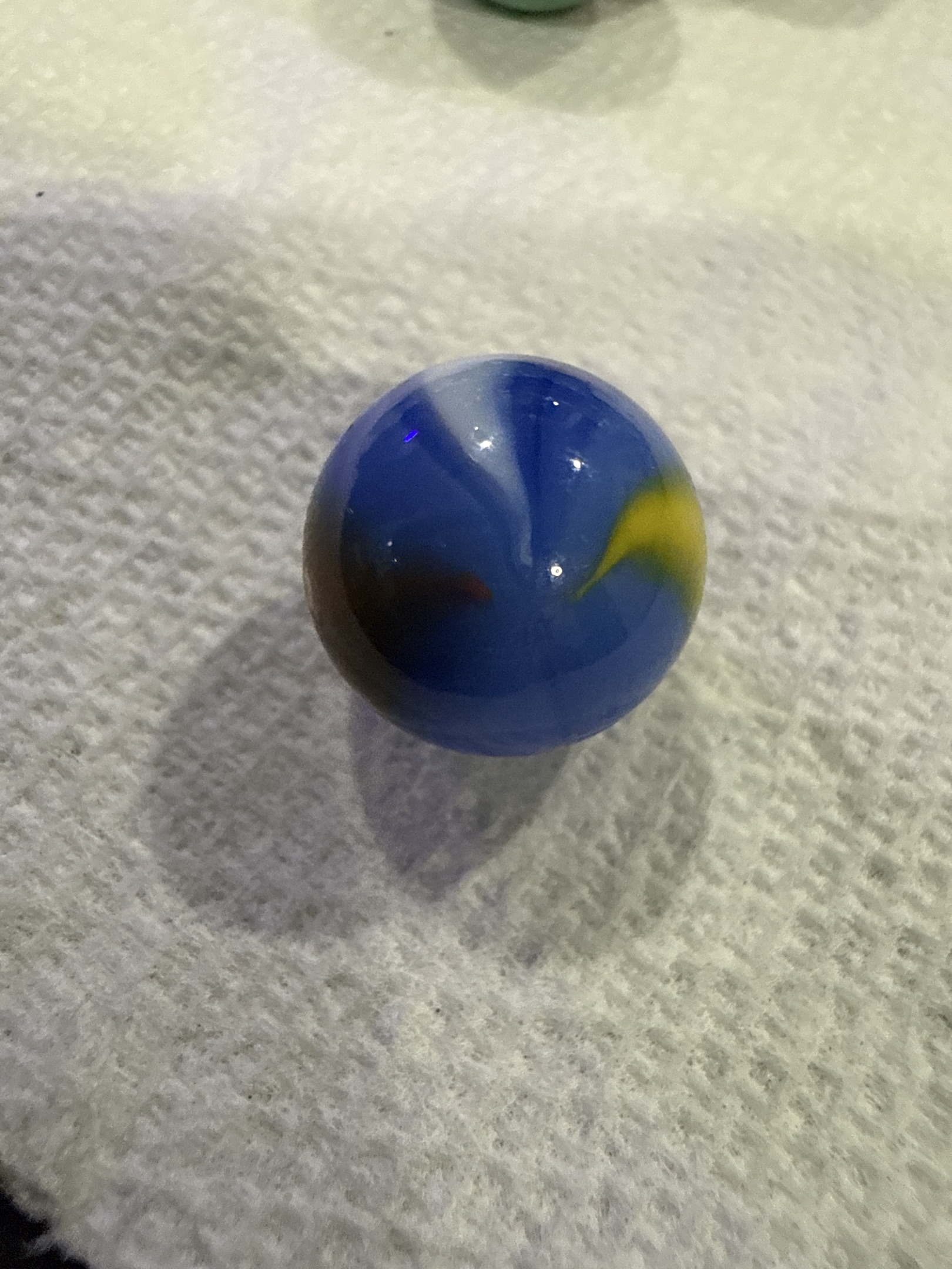 Blue Patch Special with Egg Yolk by Akro Agate, identification view