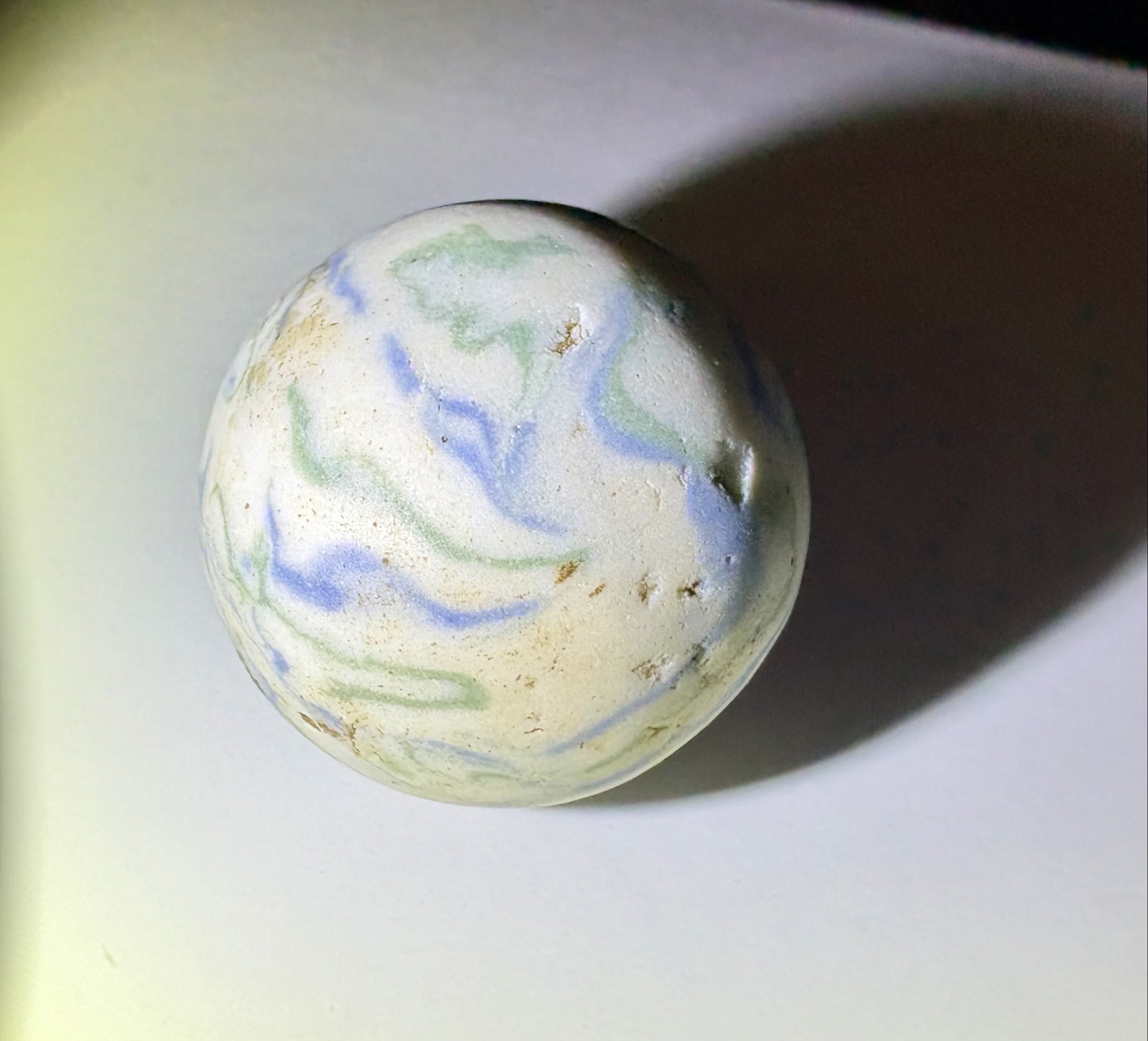 German Swirled / Lined Clay by Unknown German Manufacturer, identification view