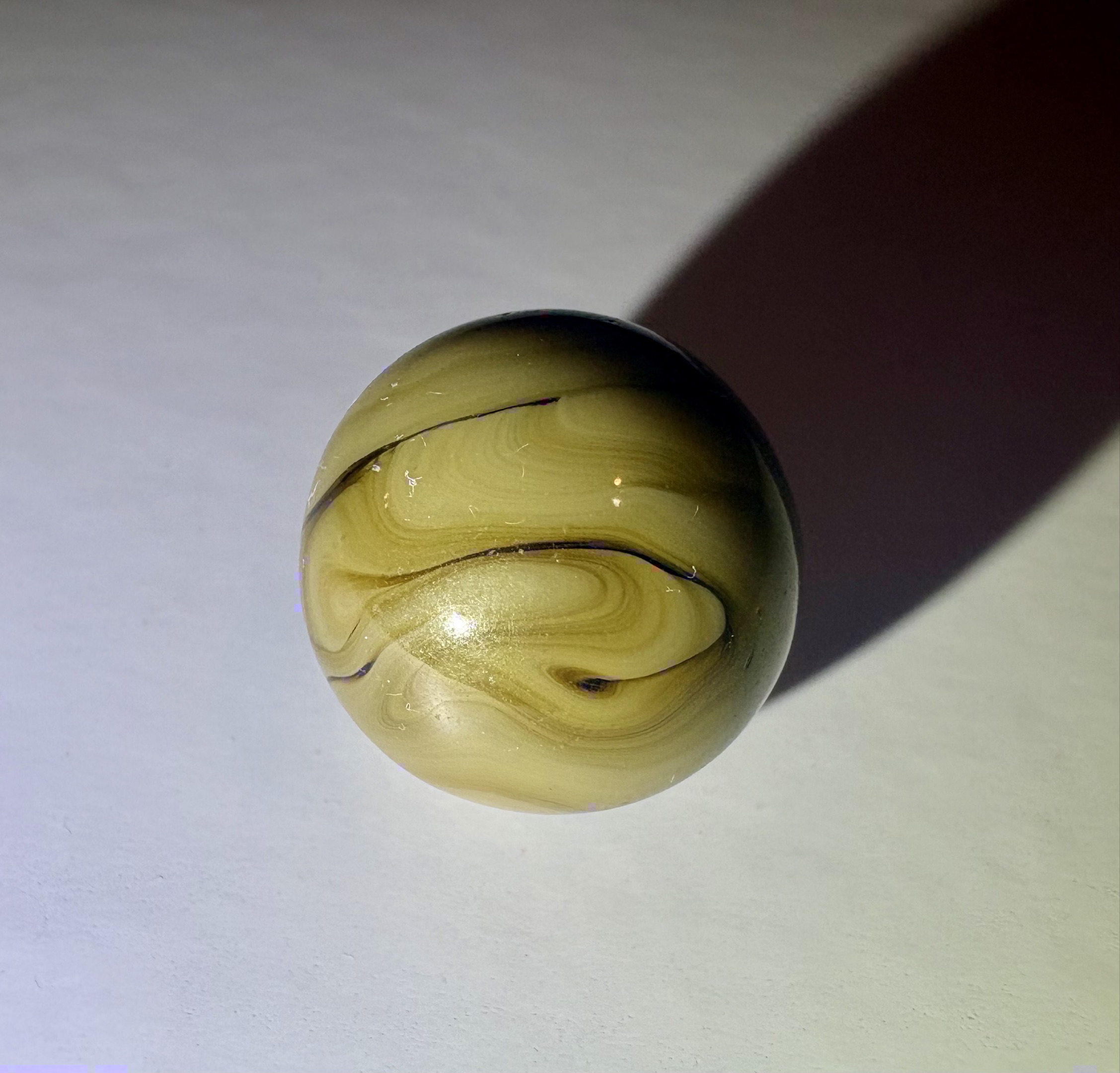Christensen Agate Snotty Swirl by Christensen Agate Company, identification view