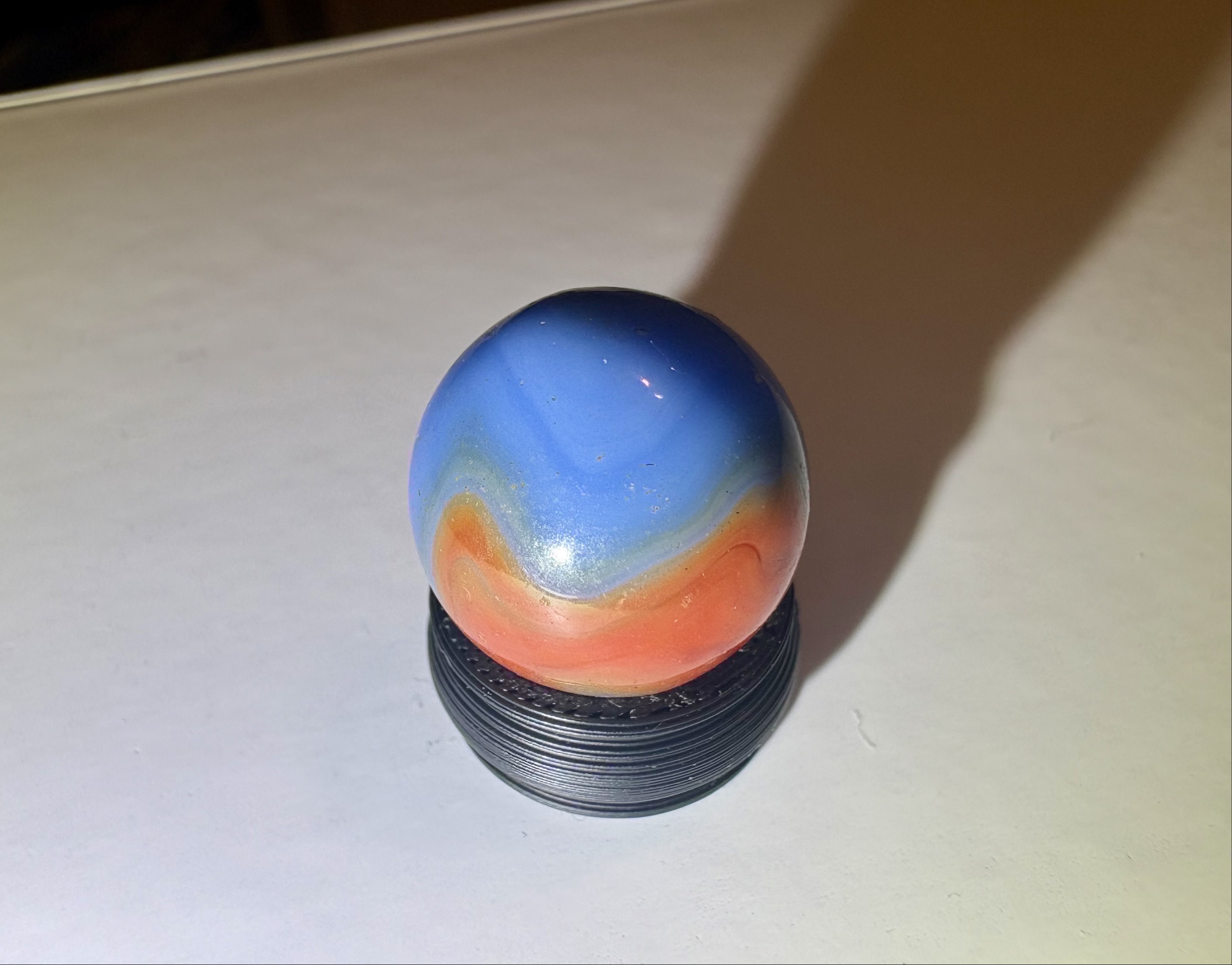 Blue and Orange Conqueror by Vitro Agate Company, identification view