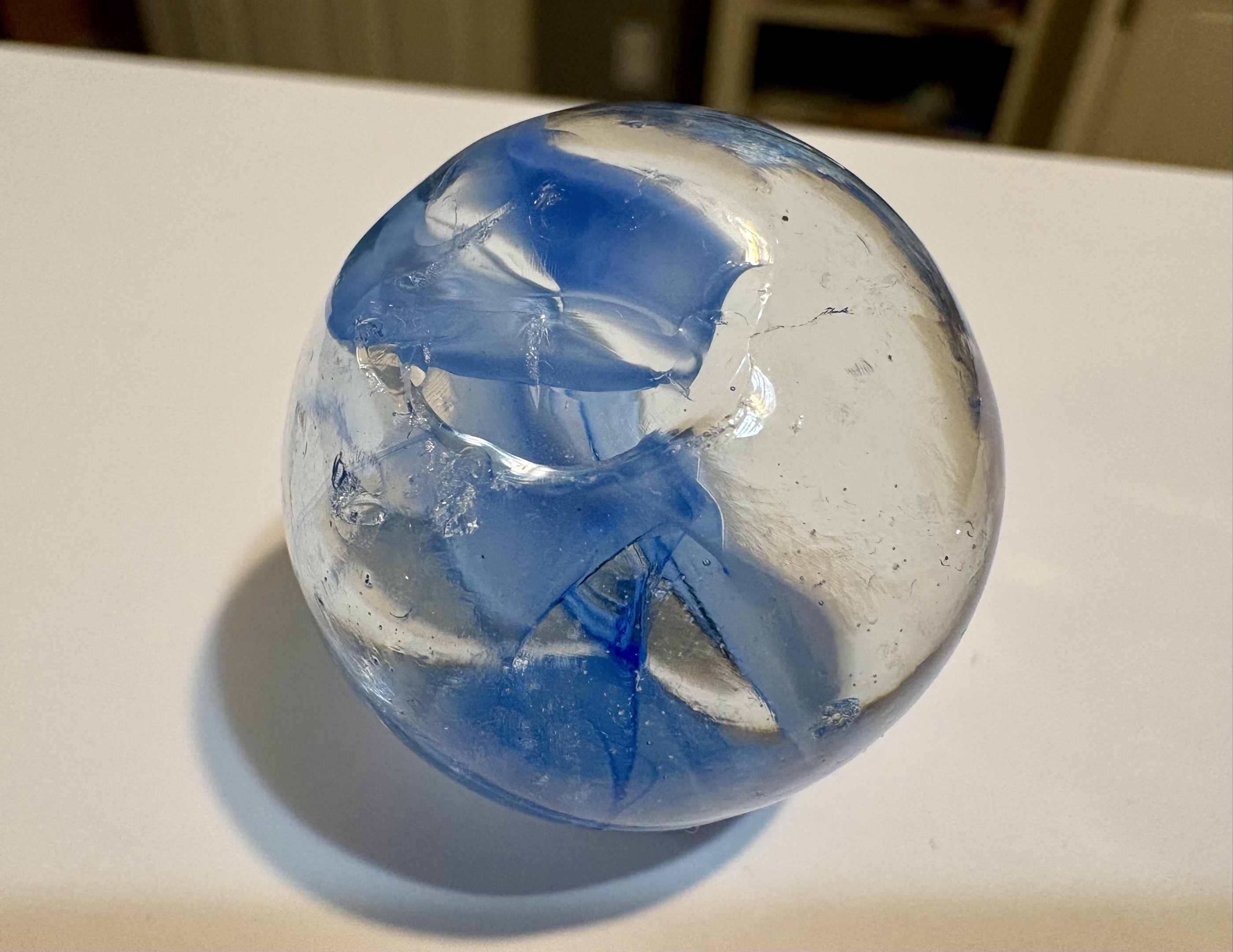Vitro Blue Cat's Eye (Shooter) by Vitro Agate Company, identification view
