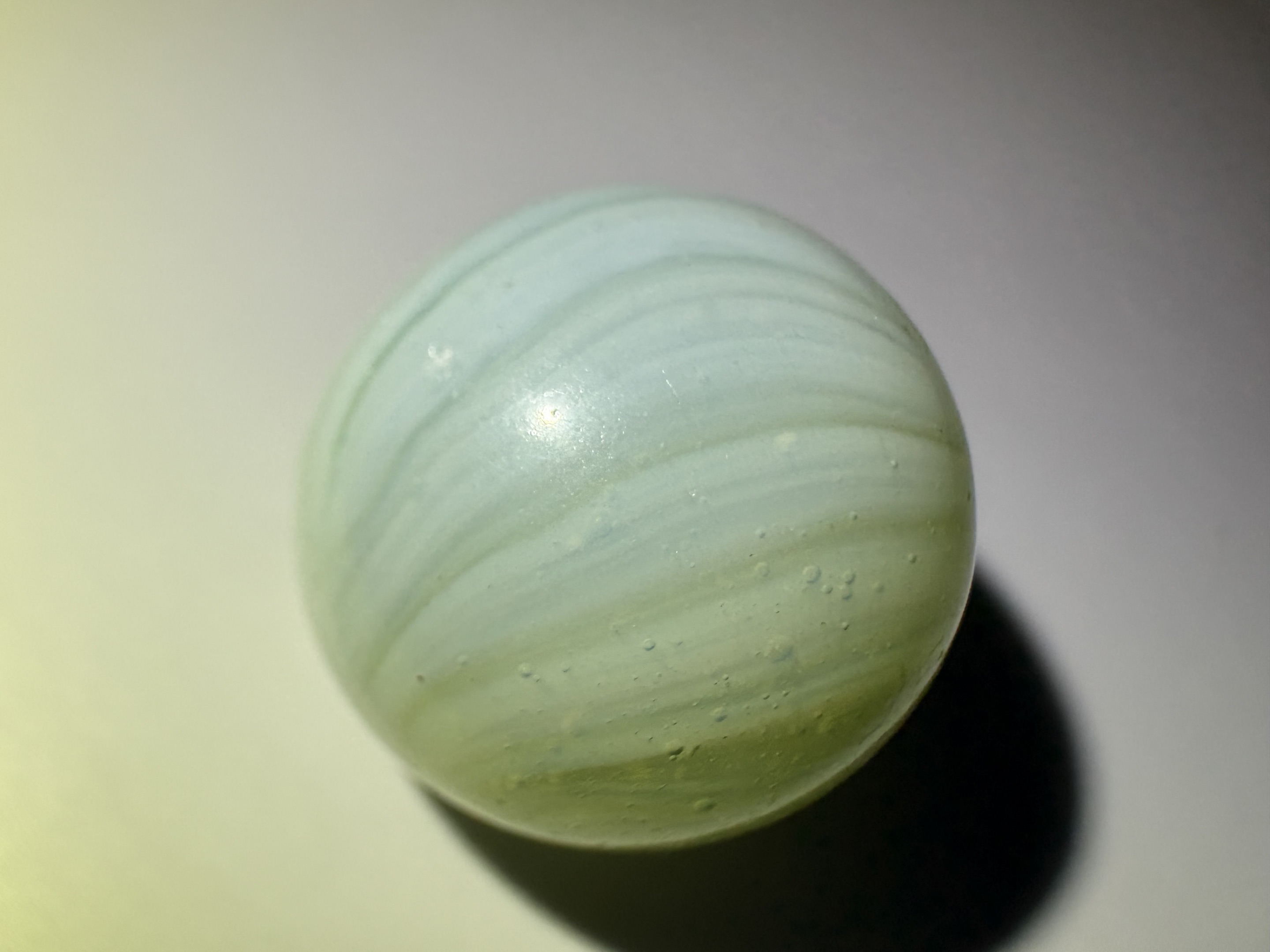 Akro Agate White Slag by Akro Agate Company, identification view