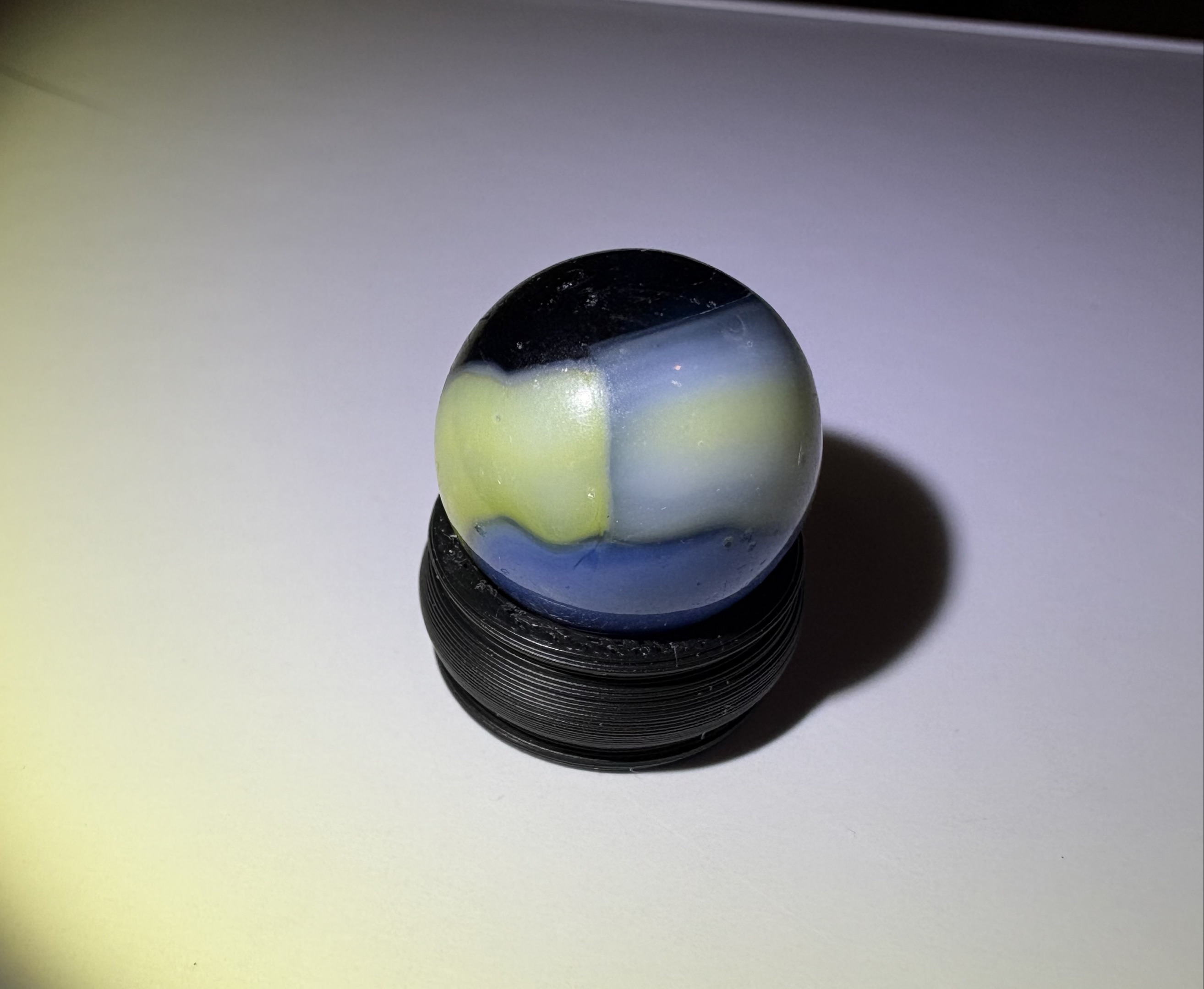 Tri-Color Special by Akro Agate Company, identification view