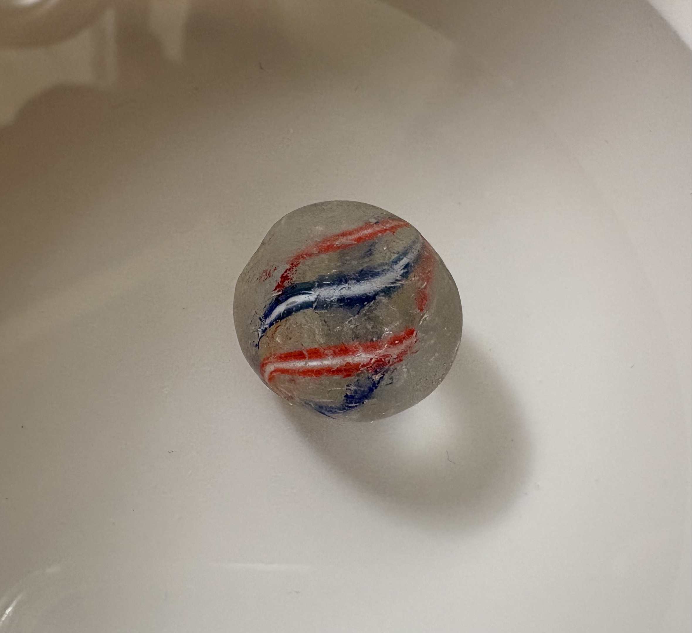 Patriotic Ribbon Swirl by German Glassblowers (Lauscha Region), identification view