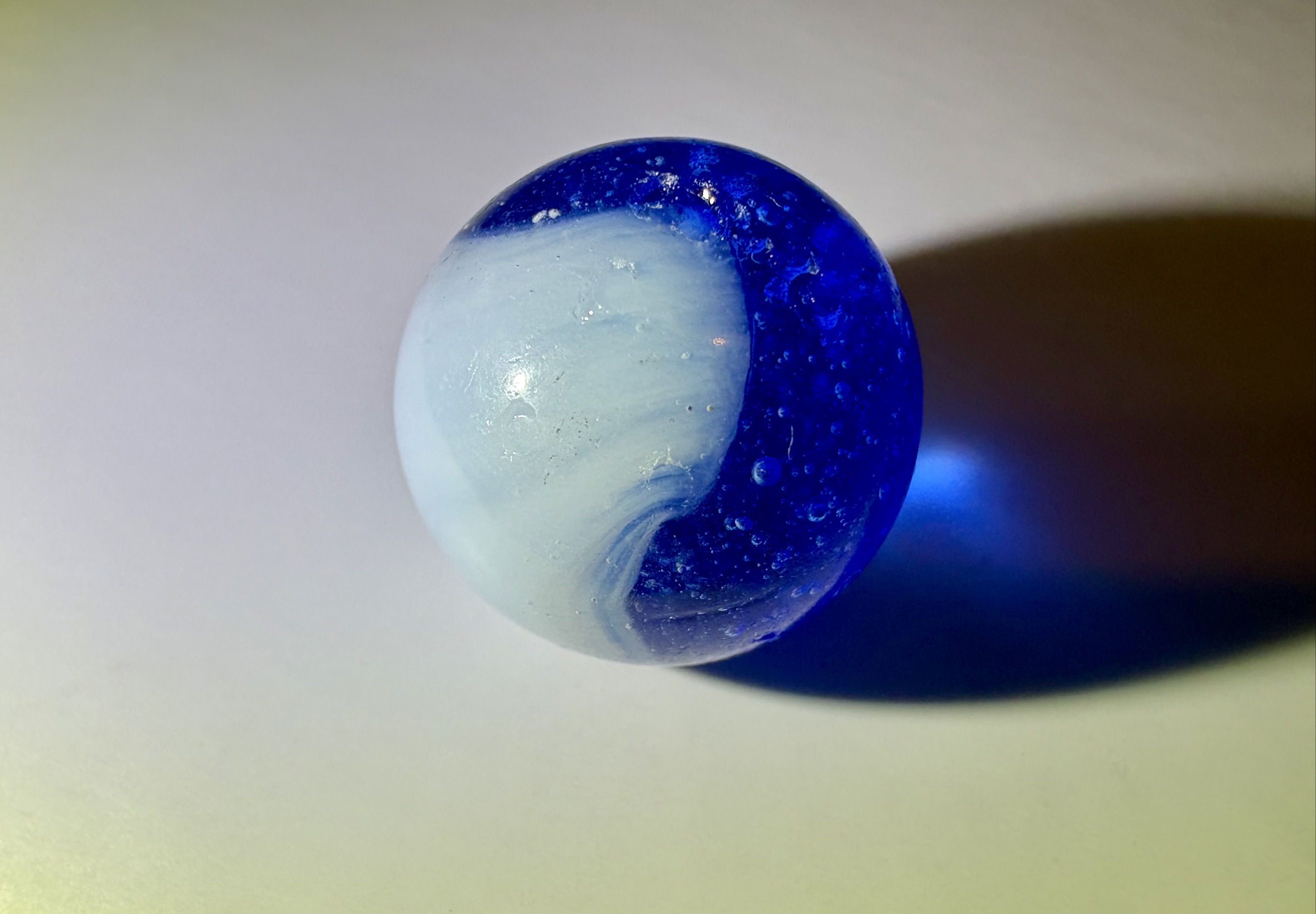 Cobalt and White Patch by Akro Agate Company, identification view