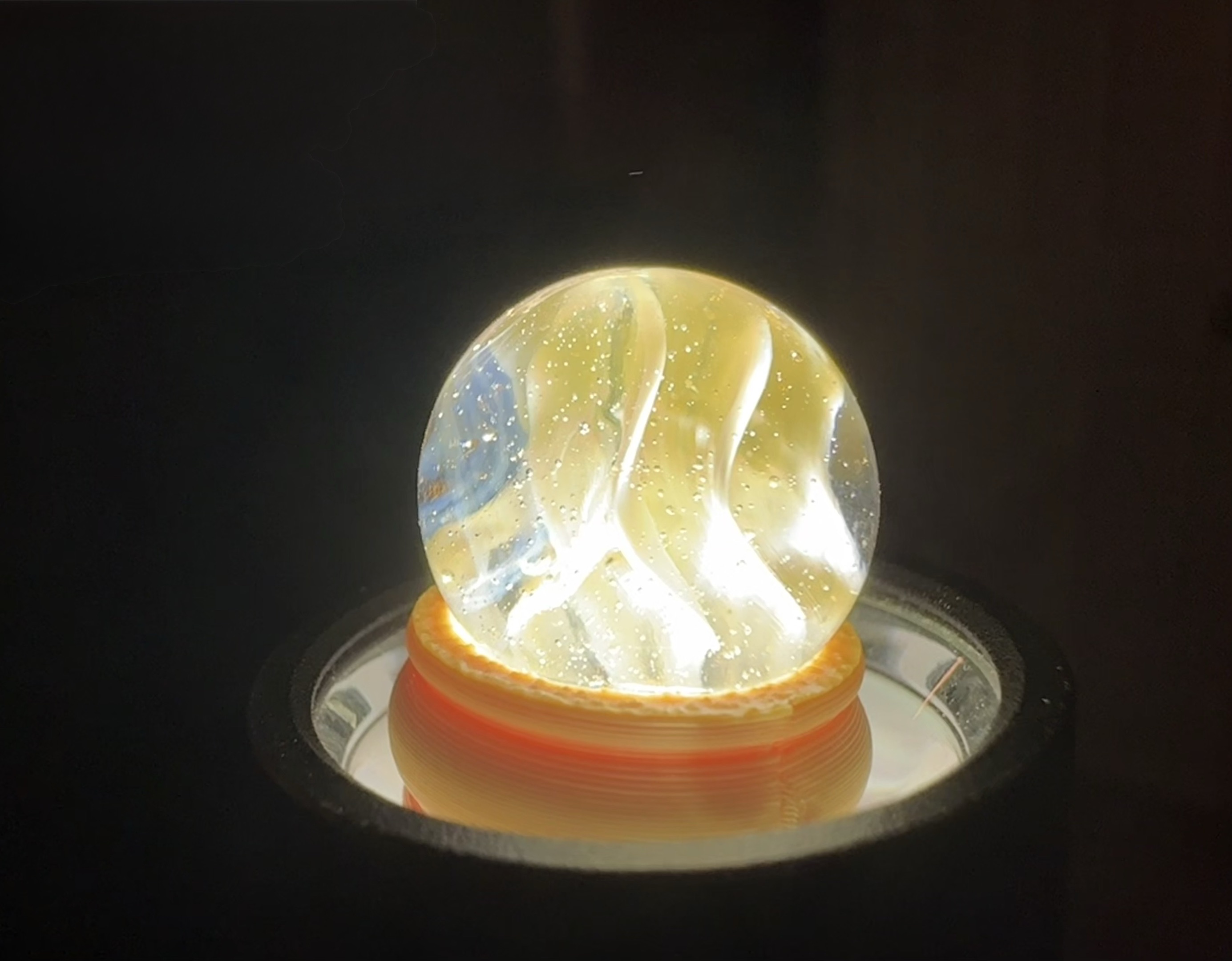 Tri-Color (Yellow, White, Blue) by Vitro Agate Company, identification view
