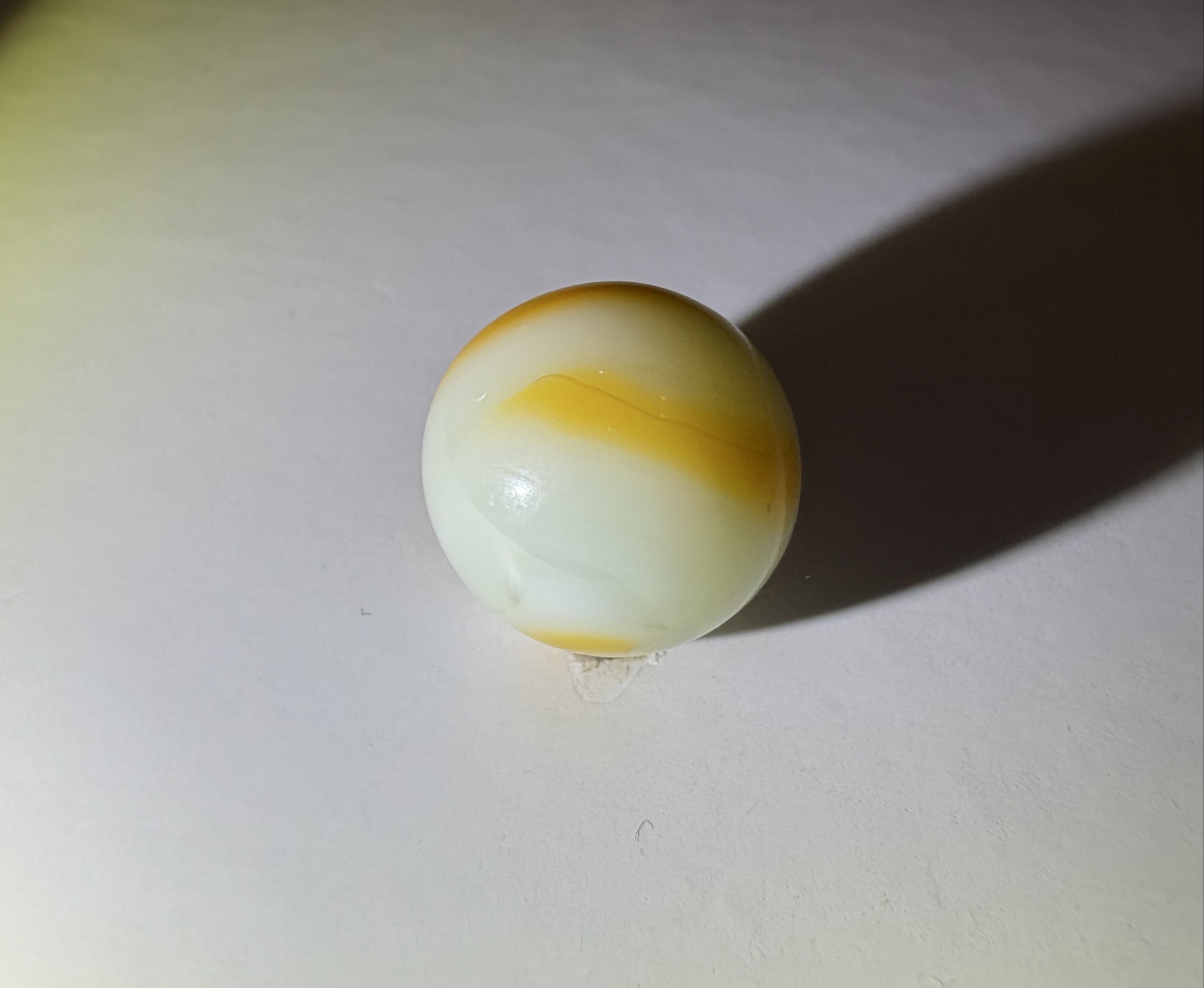 Cadmium Yellow/Orange Swirl by Akro Agate Company, identification view