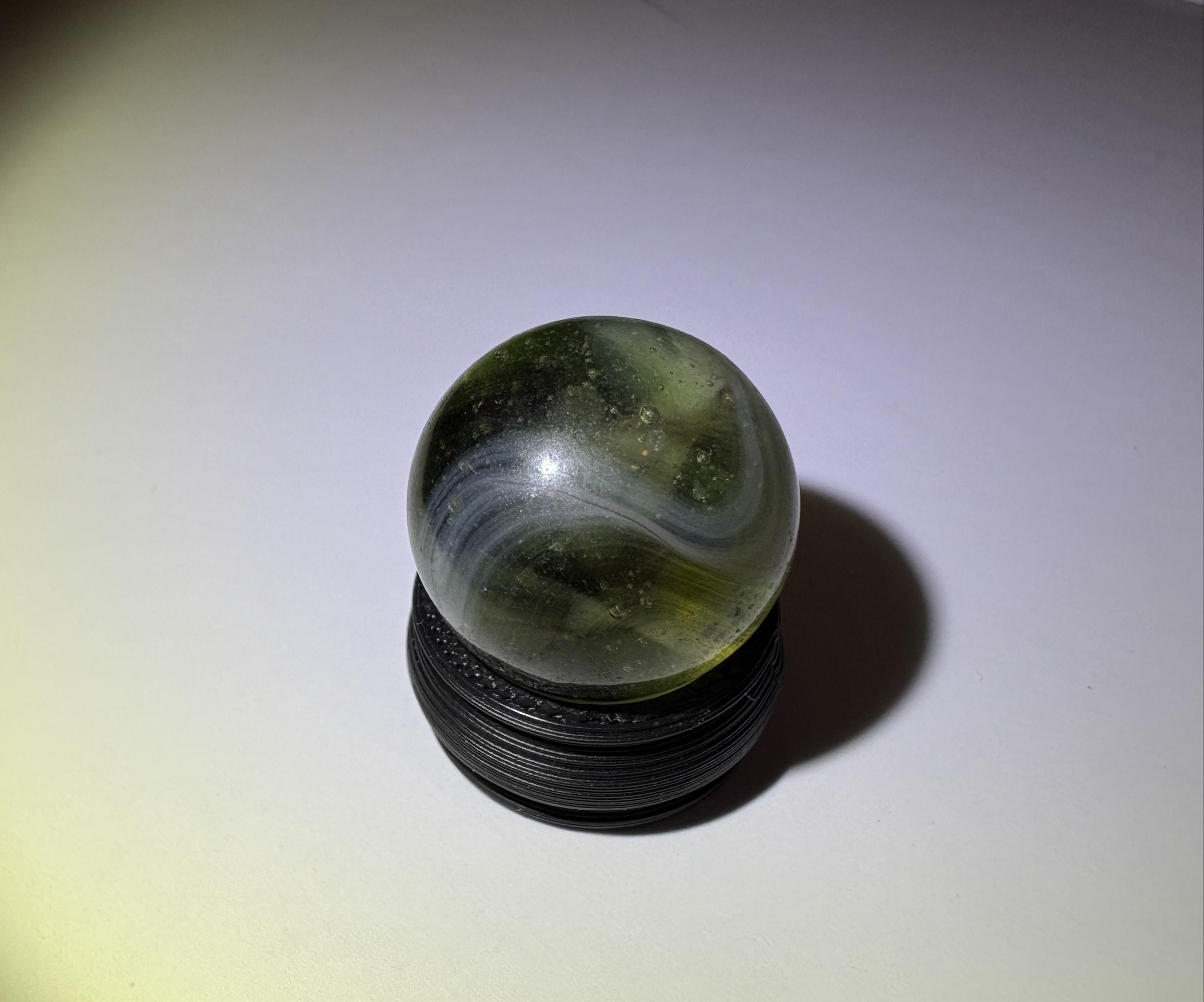 Green Slag by Akro Agate Company, identification view