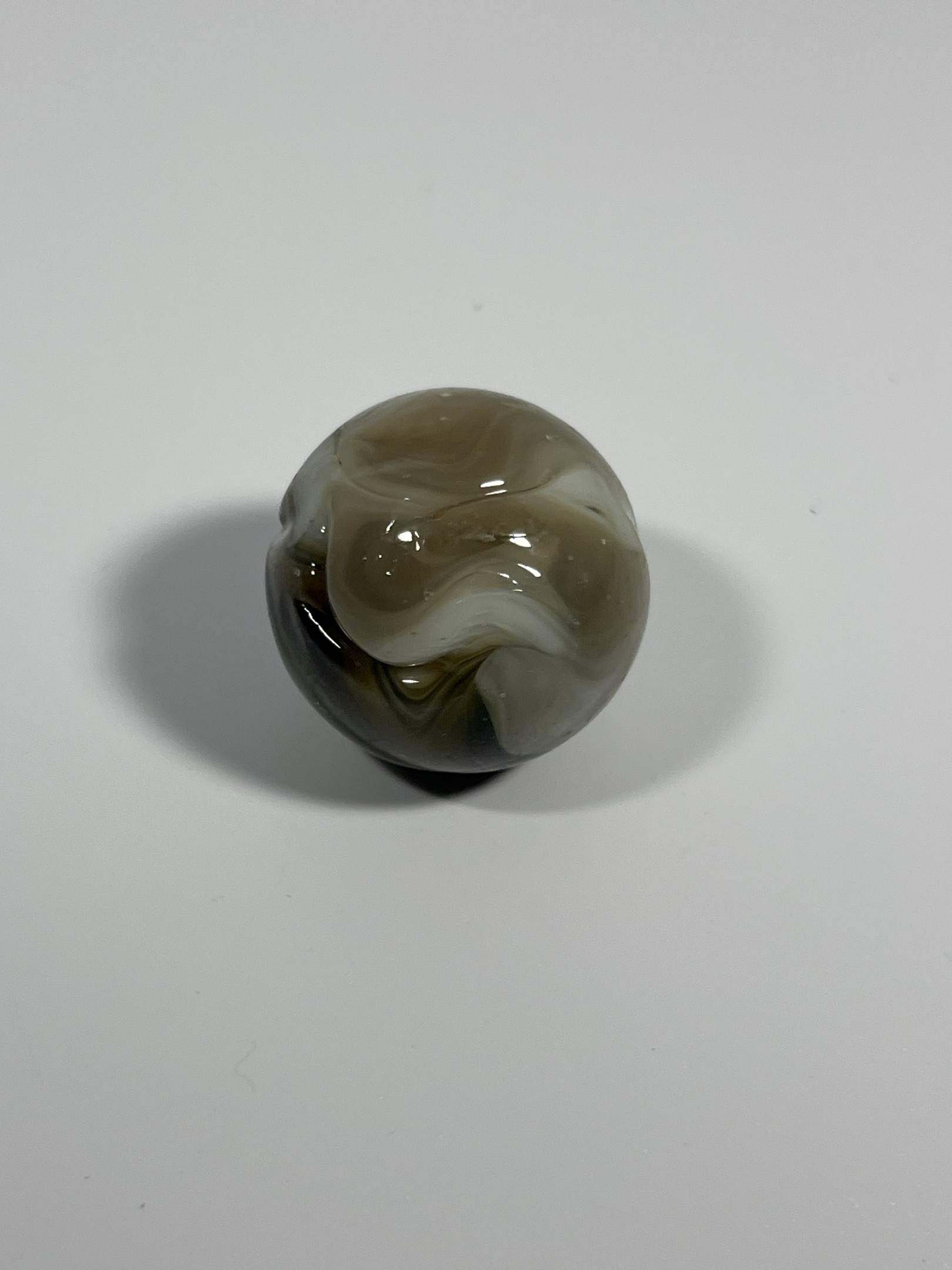 Brown Slag - Caramel Slag by Akro Agate, identification view