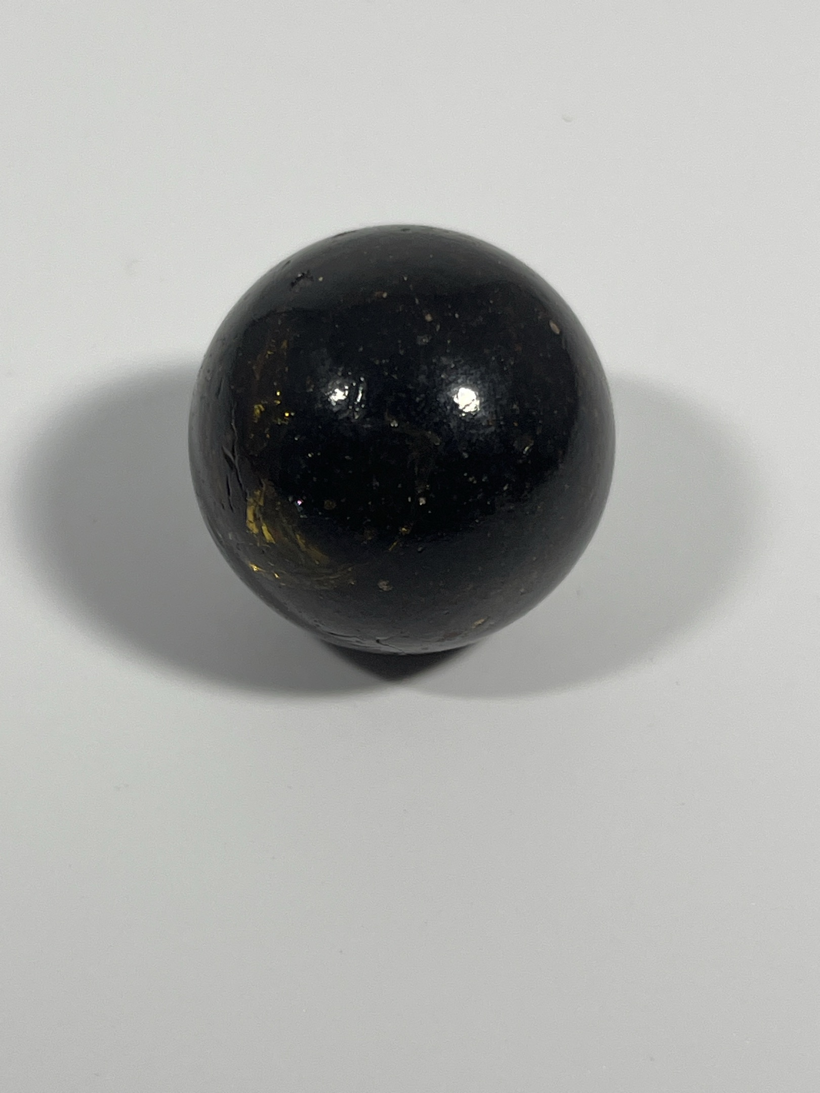 Black Flintie by Akro Agate, identification view