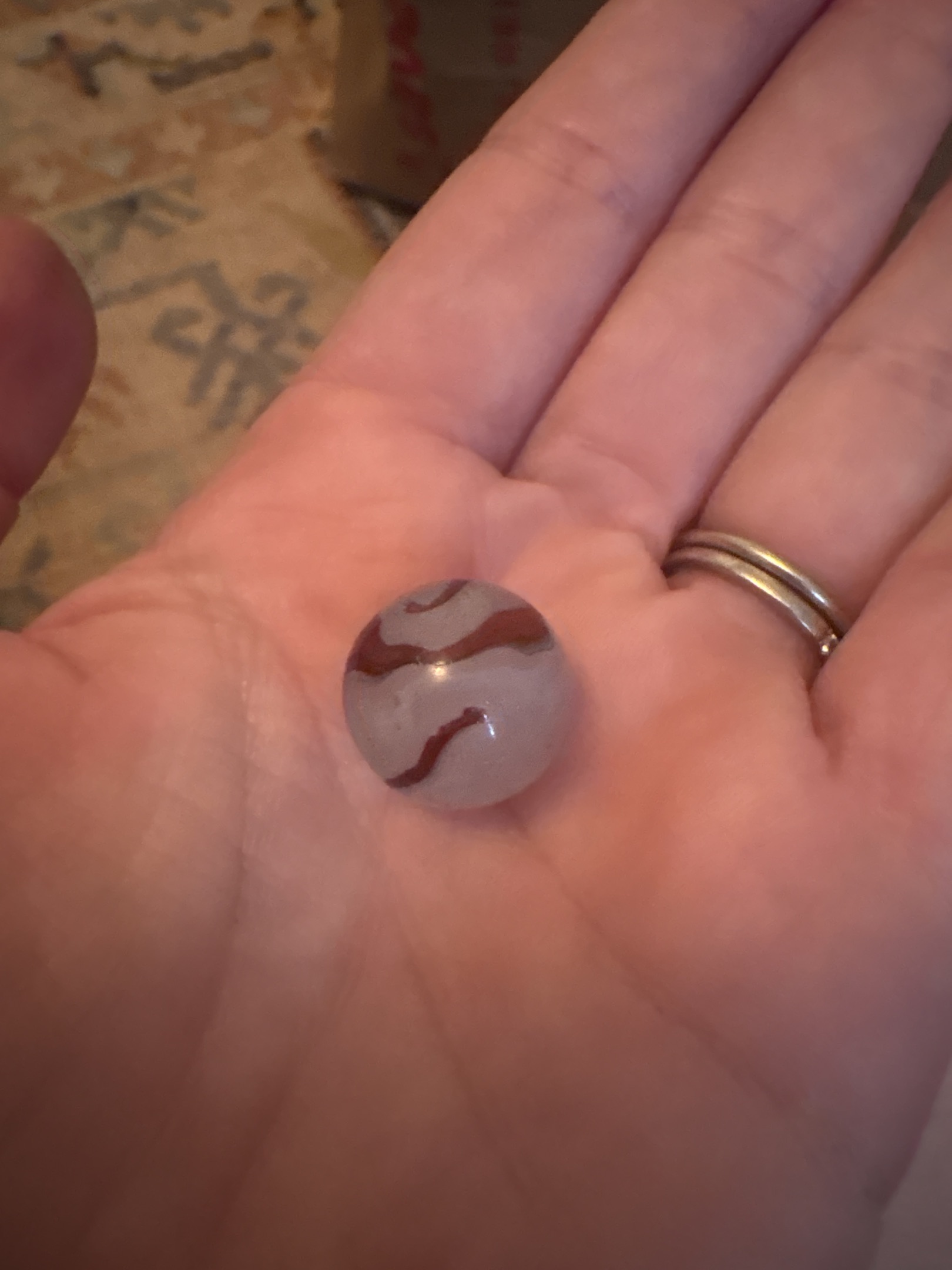 Carnelian Oxblood by Akro Agate Company, identification view