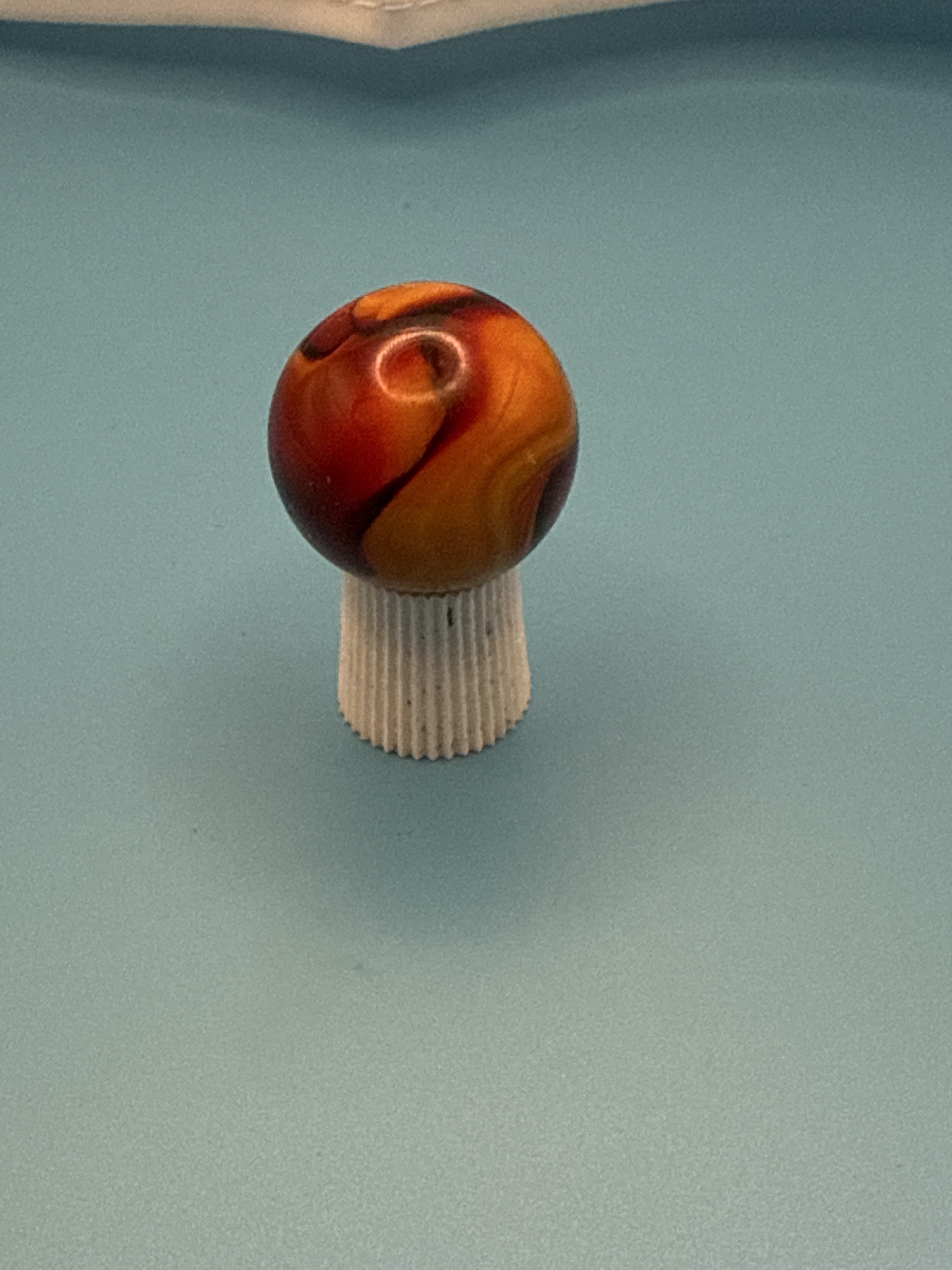 Flint Special - Brown and Orange by Akro Agate, identification view