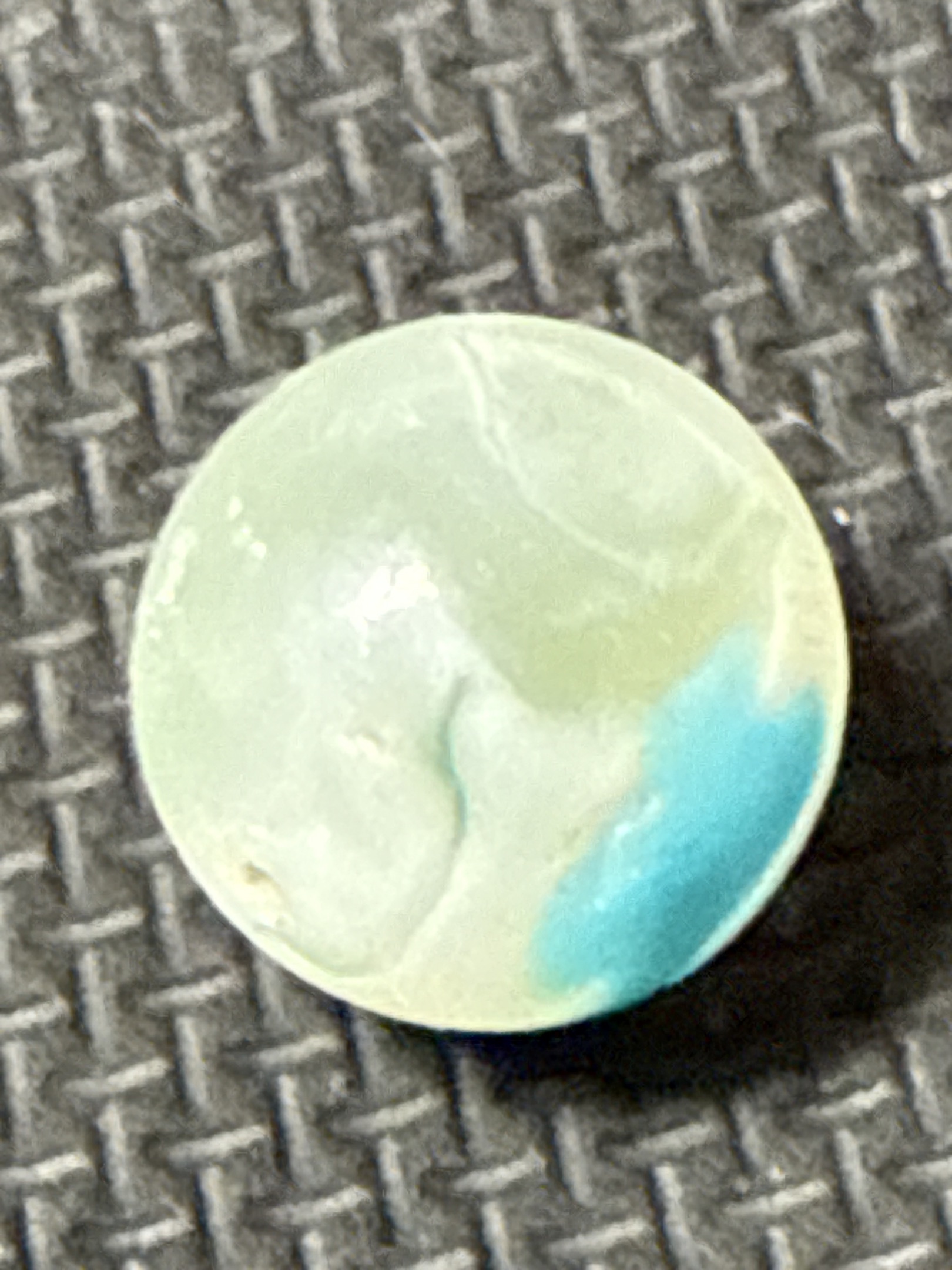Aqua and Cream Conqueror by Vitro Agate Company, identification view
