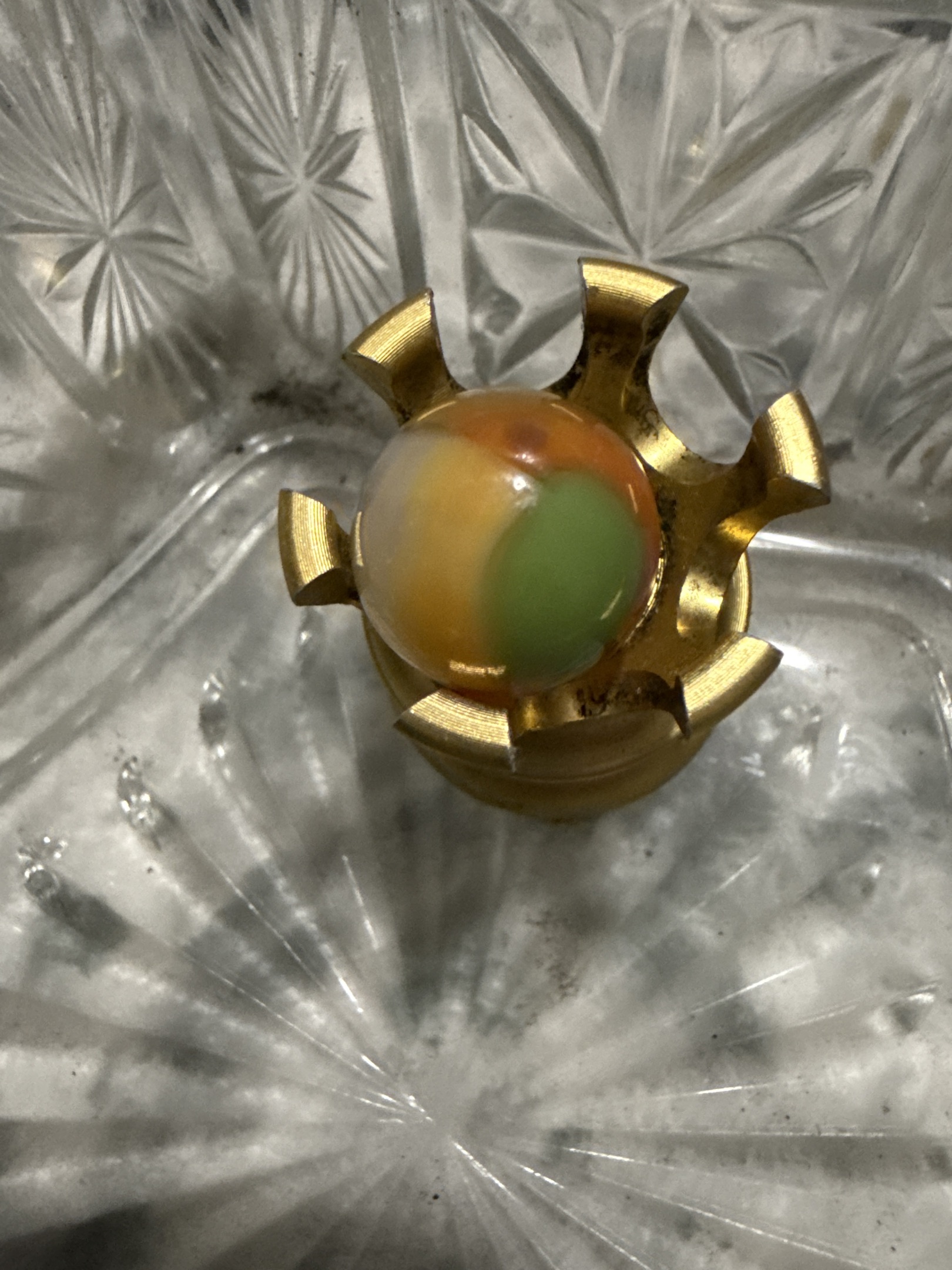 Tri-Color Popeye Patch by Akro Agate Company, identification view