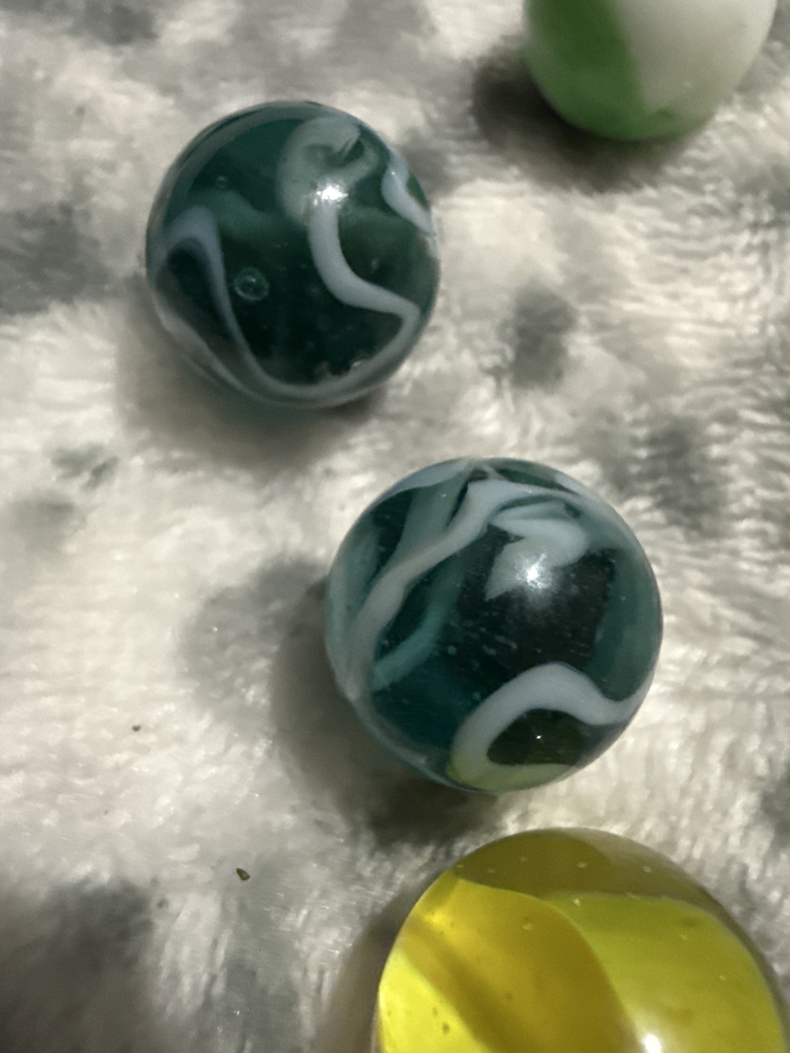Transparent Blue Clearie Swirl by Akro Agate, identification view