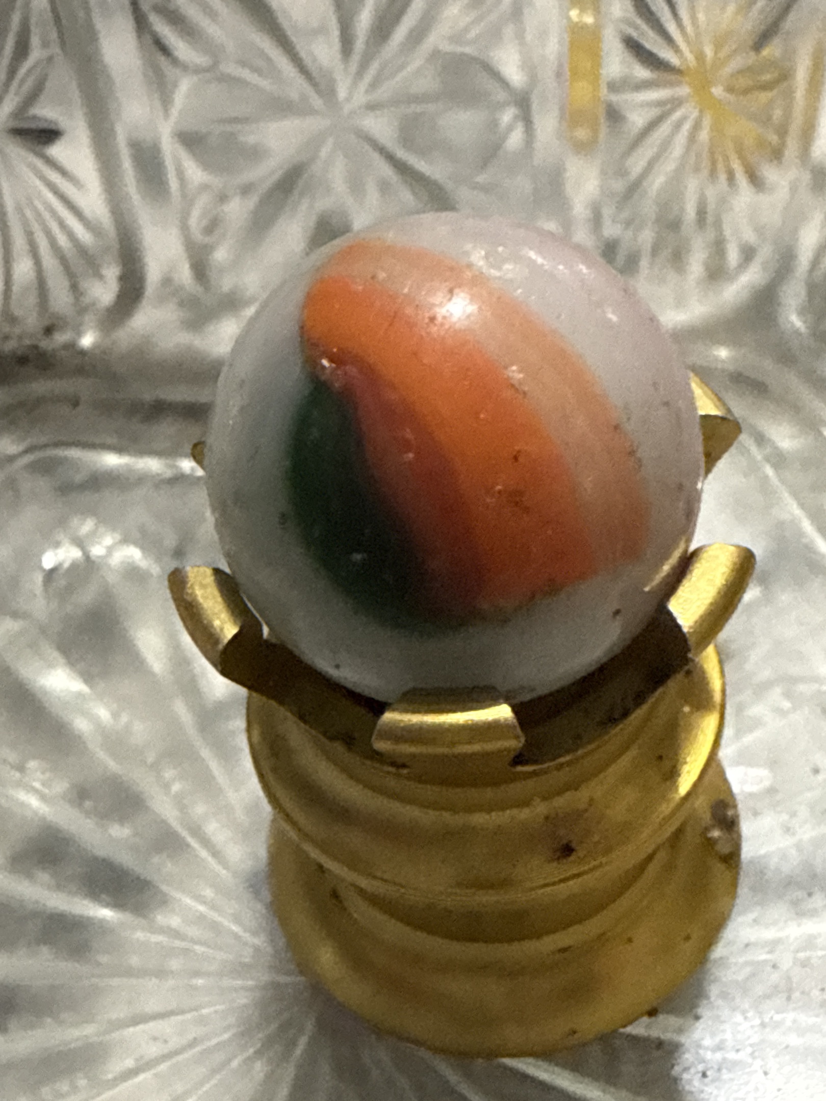 Tri-Lite (Orange/Green/White Swirl) by Peltier Glass Company, identification view