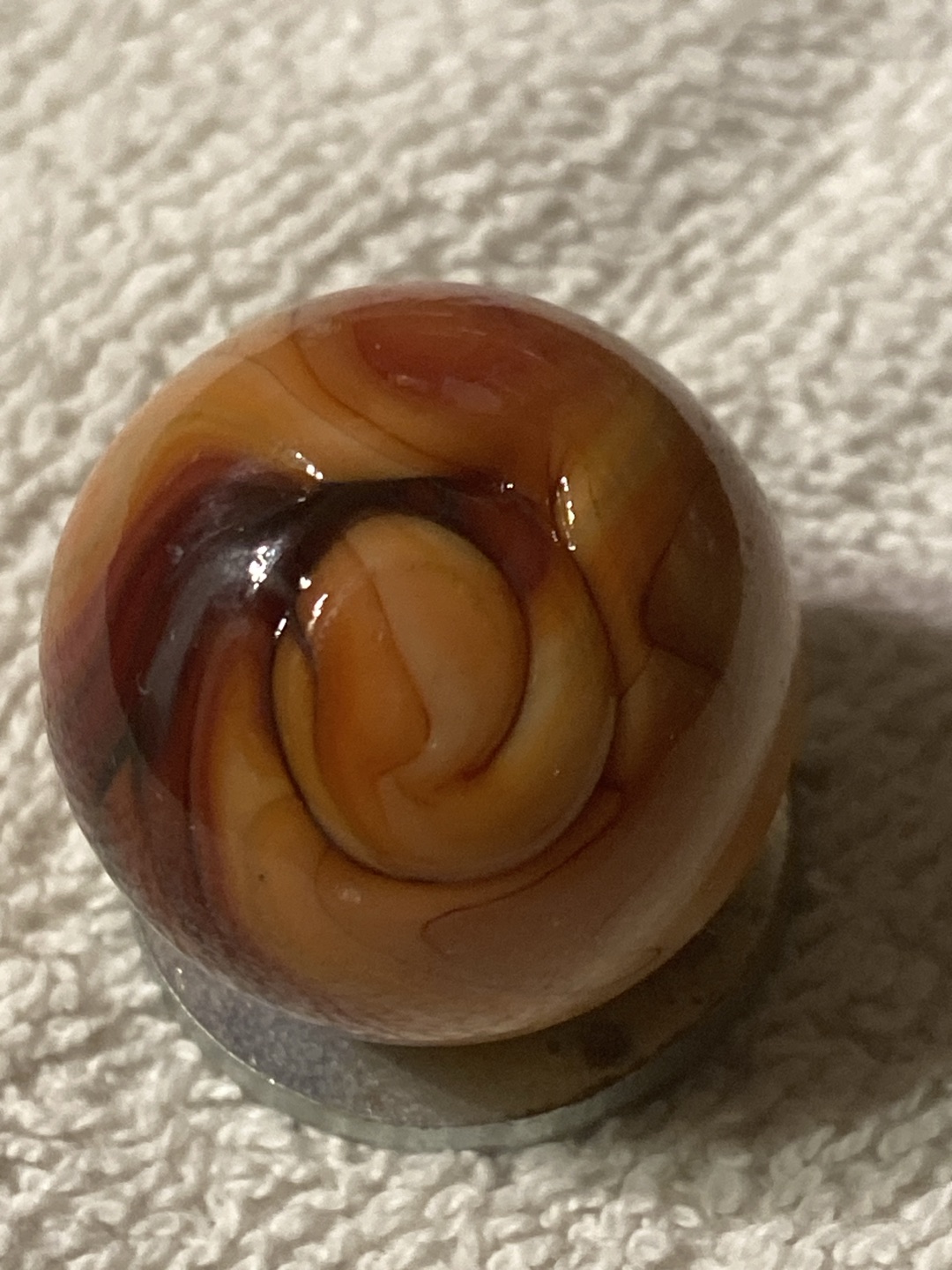 Orange Oxblood by Akro Agate Company, identification view