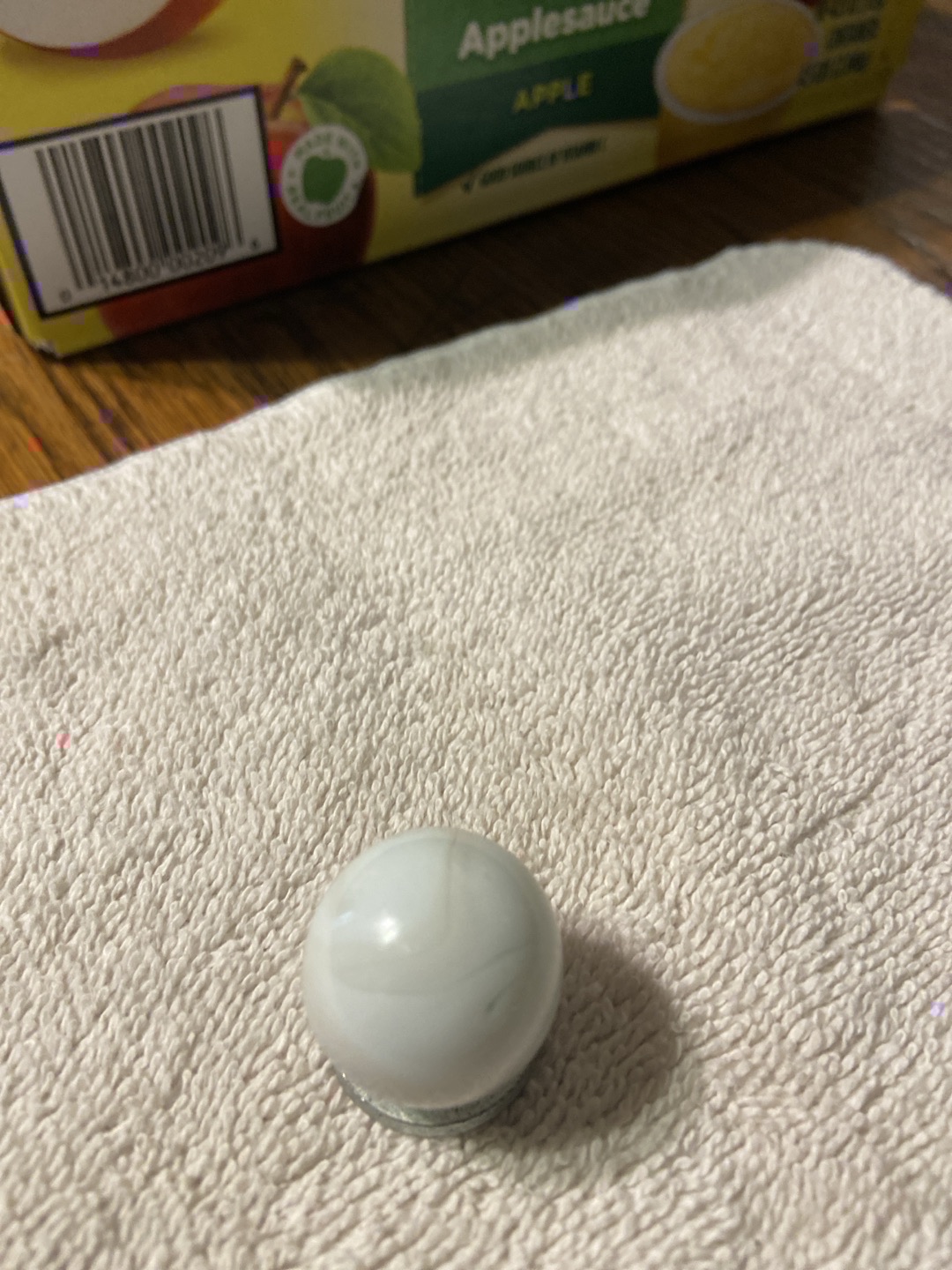Prize Name (White/Grey) by Akro Agate Company, identification view