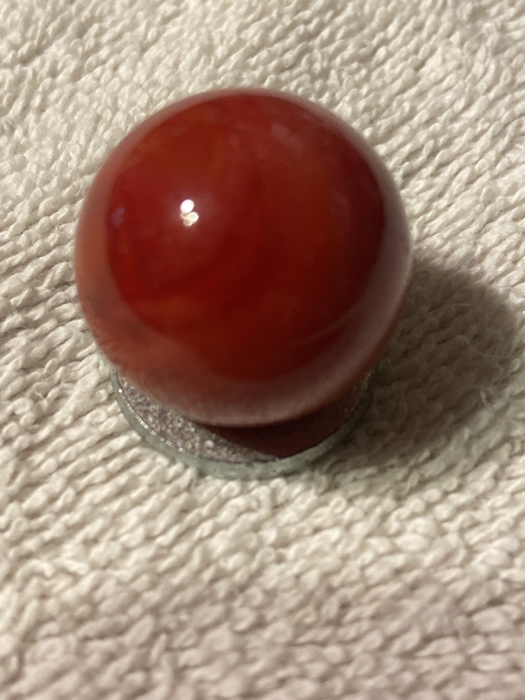Red Slag by Akro Agate Company, identification view
