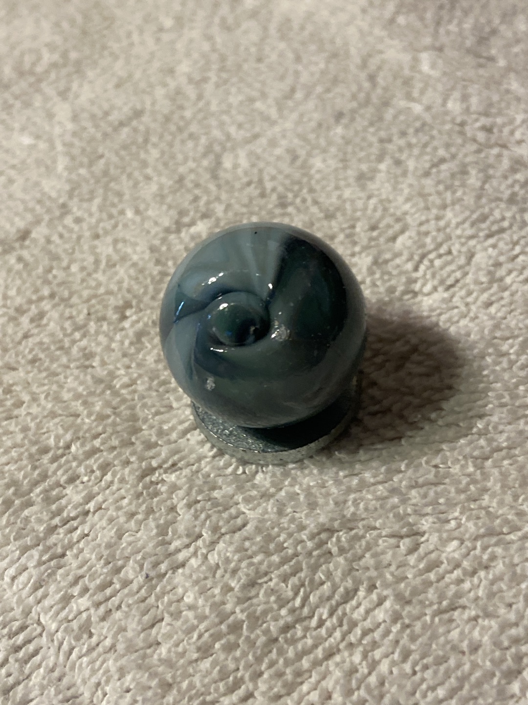 Blue Slag by Akro Agate Company, identification view