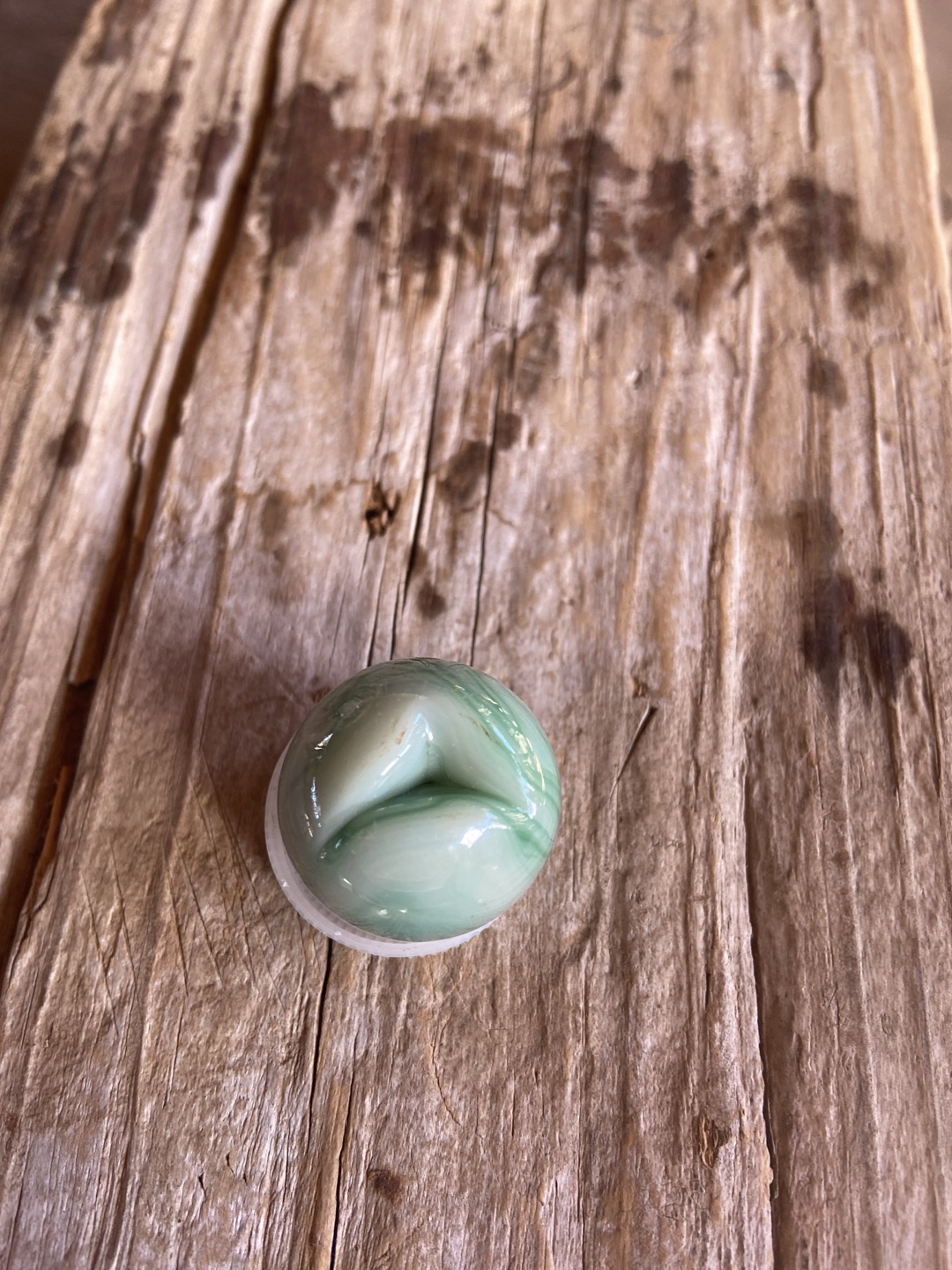Green Slag by Akro Agate Company, identification view