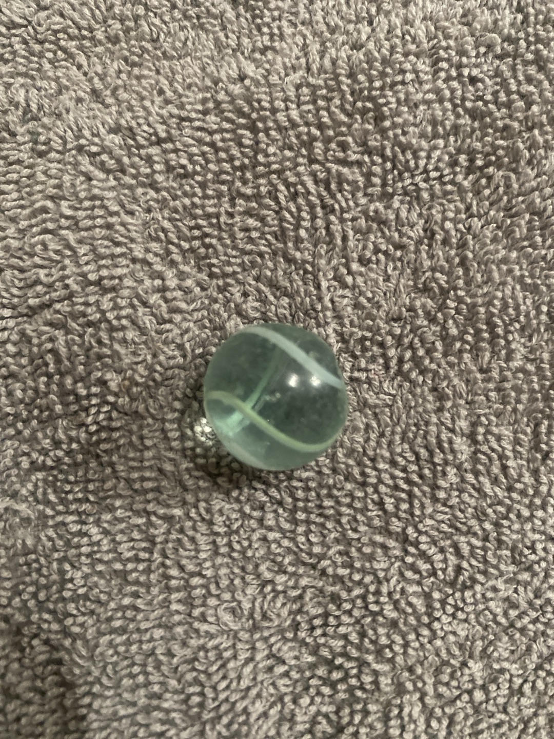 Clearie - White Ribbon Swirl by Vitro Agate, identification view