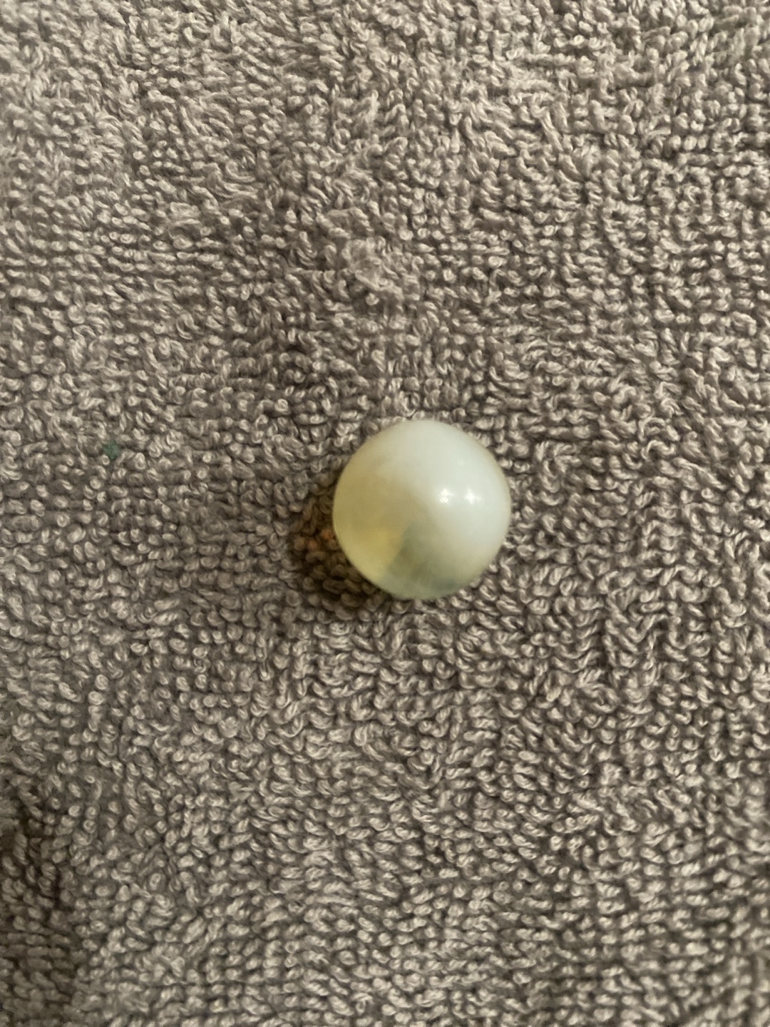 White Opaque Milky by Vitro Agate, identification view