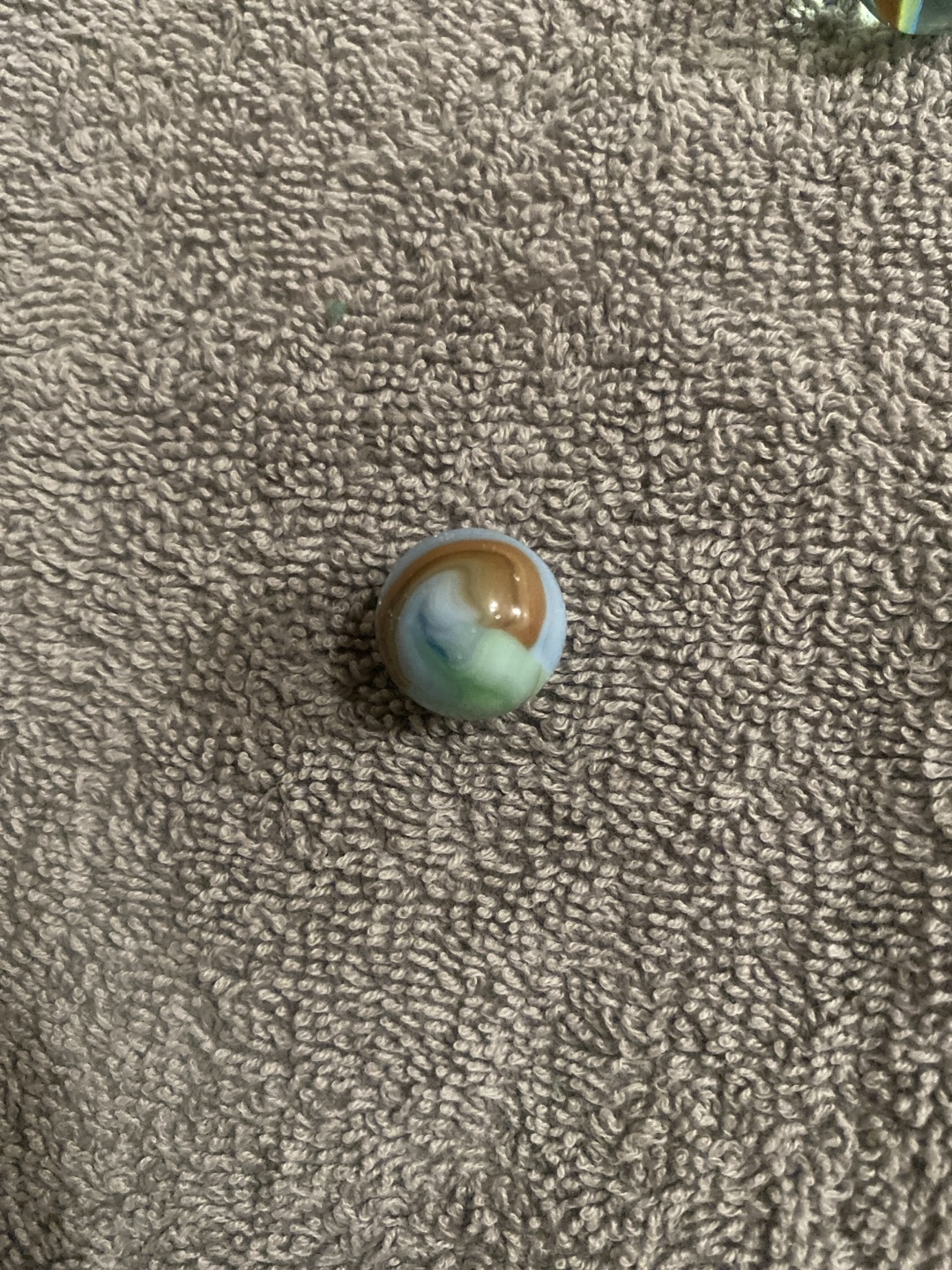 Egg Yolk Special by Akro Agate, identification view