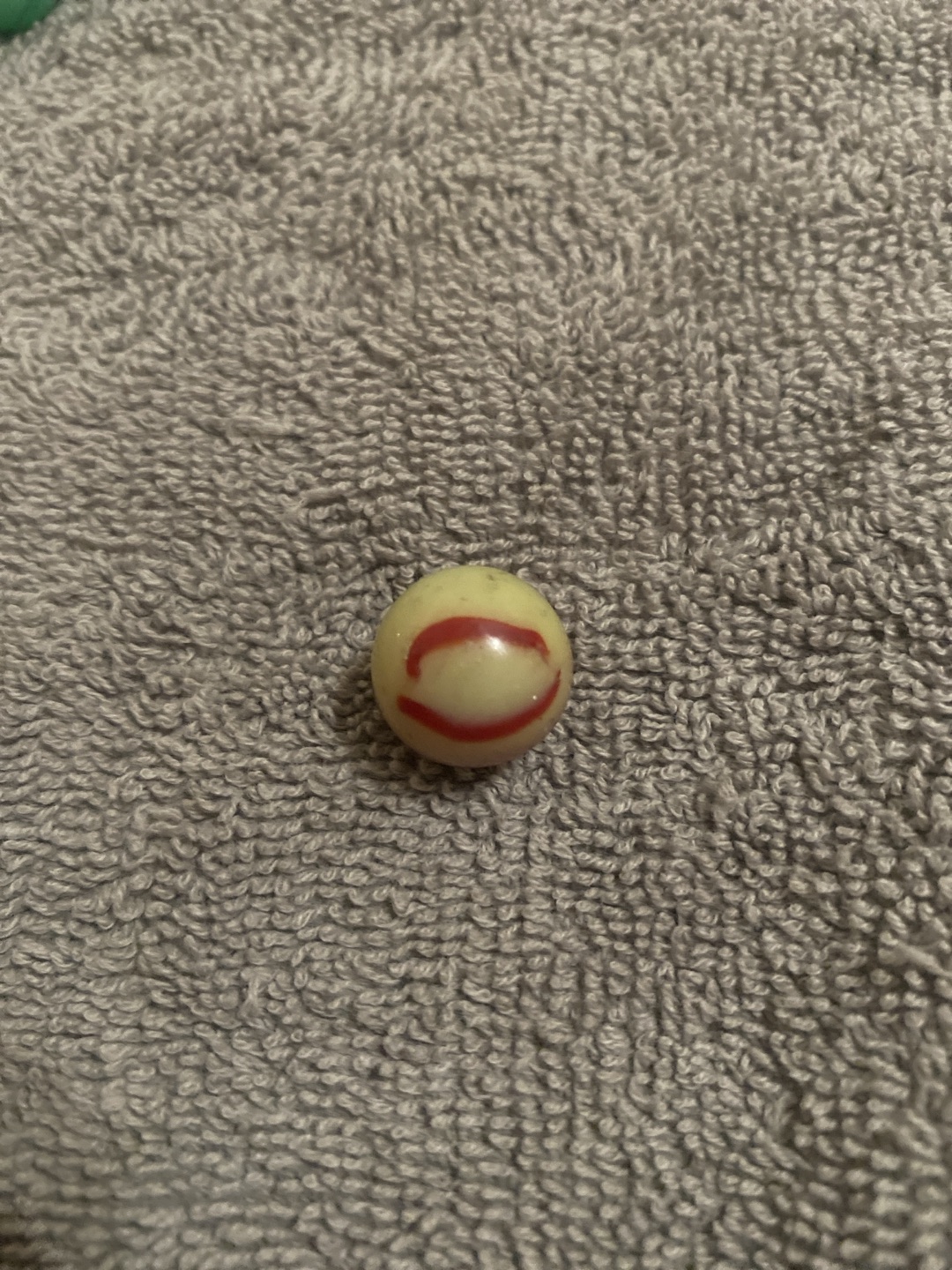 Red Special - Egg Yolk Special by Akro Agate, identification view