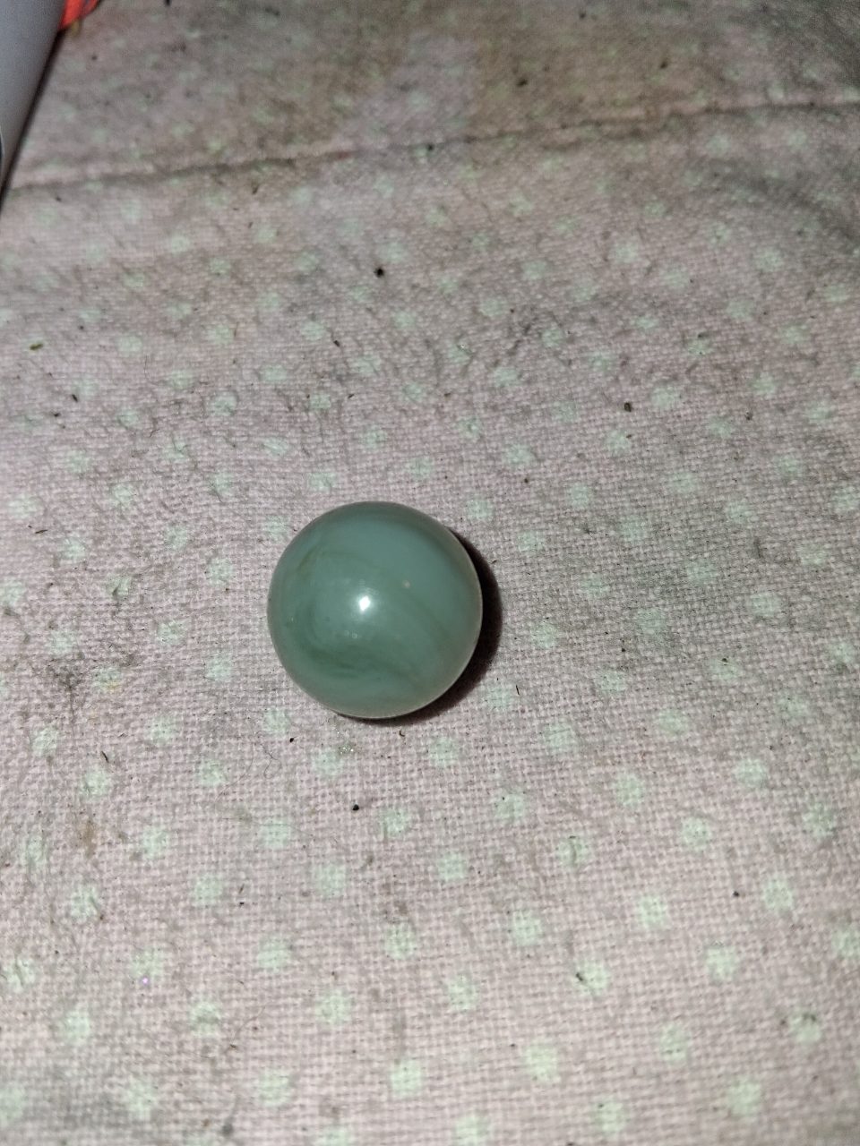 Mint Green Slag by Akro Agate, identification view