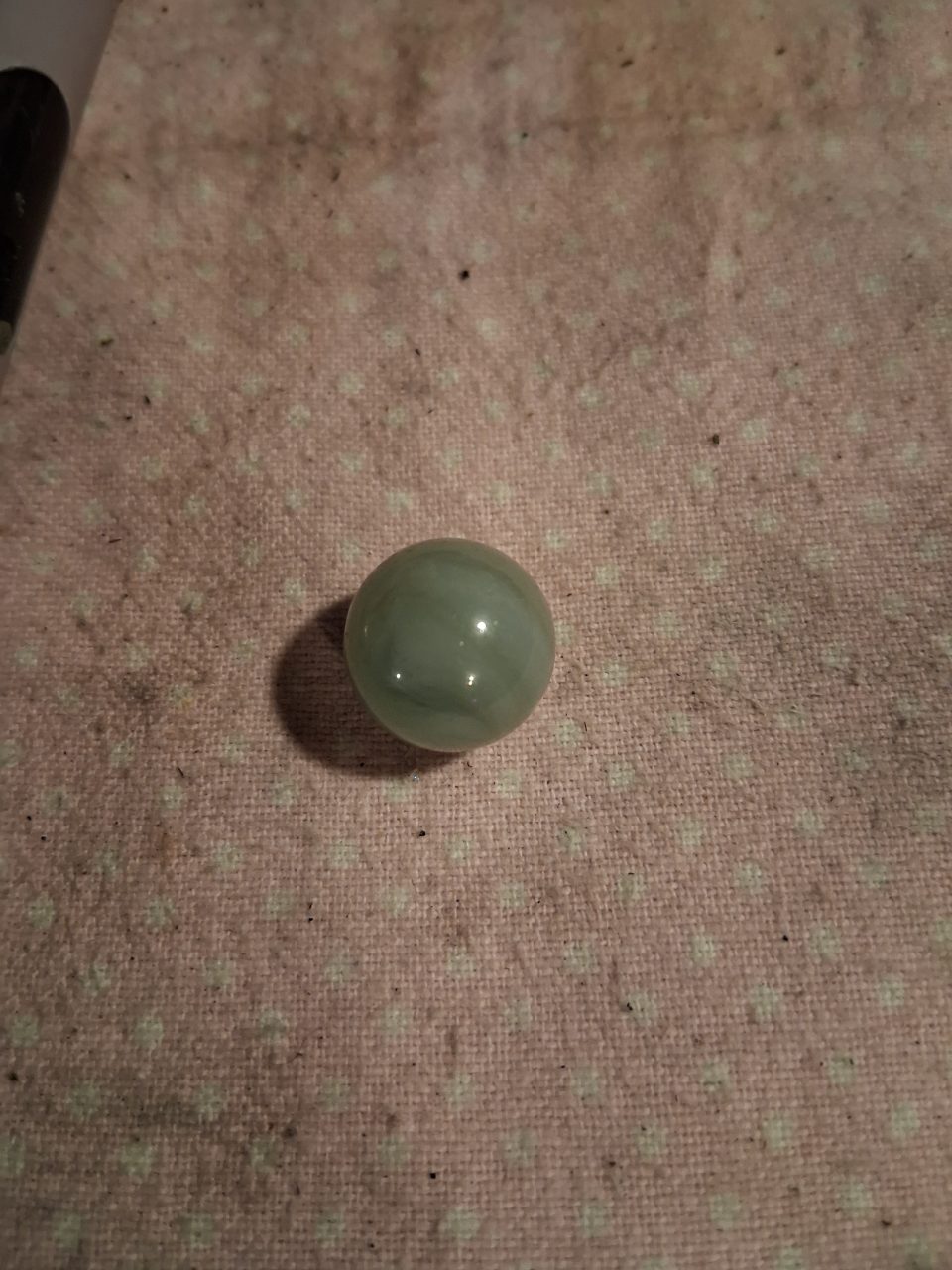 Gray-Green Opal Moonie by Akro Agate, identification view