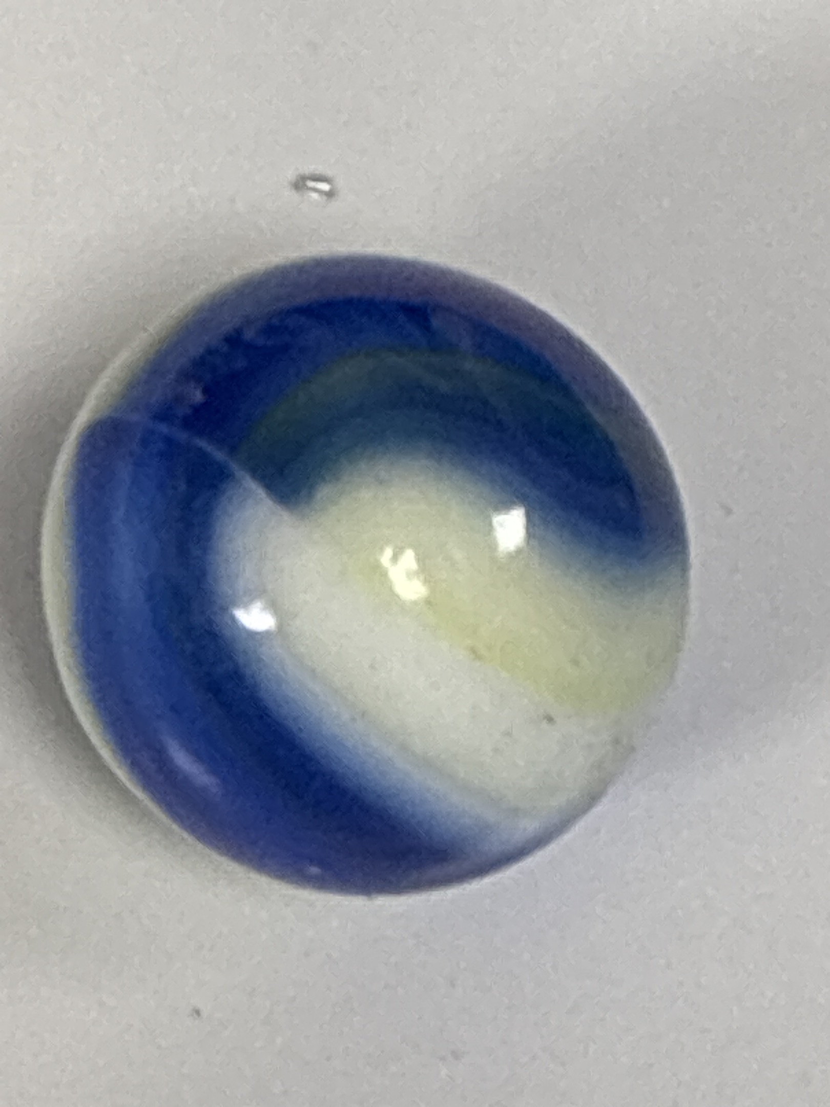 Banana (Blue & Yellow) by Peltier Glass Company, identification view