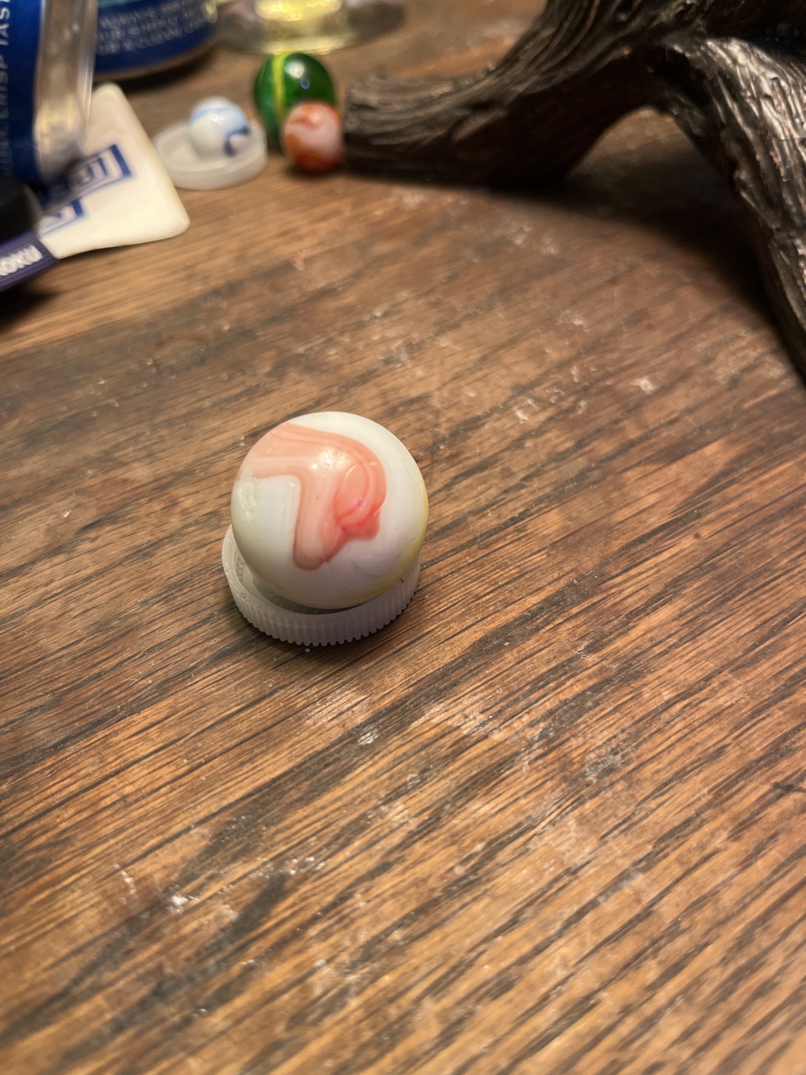 Red and Yellow by Vitro Agate Company, identification view