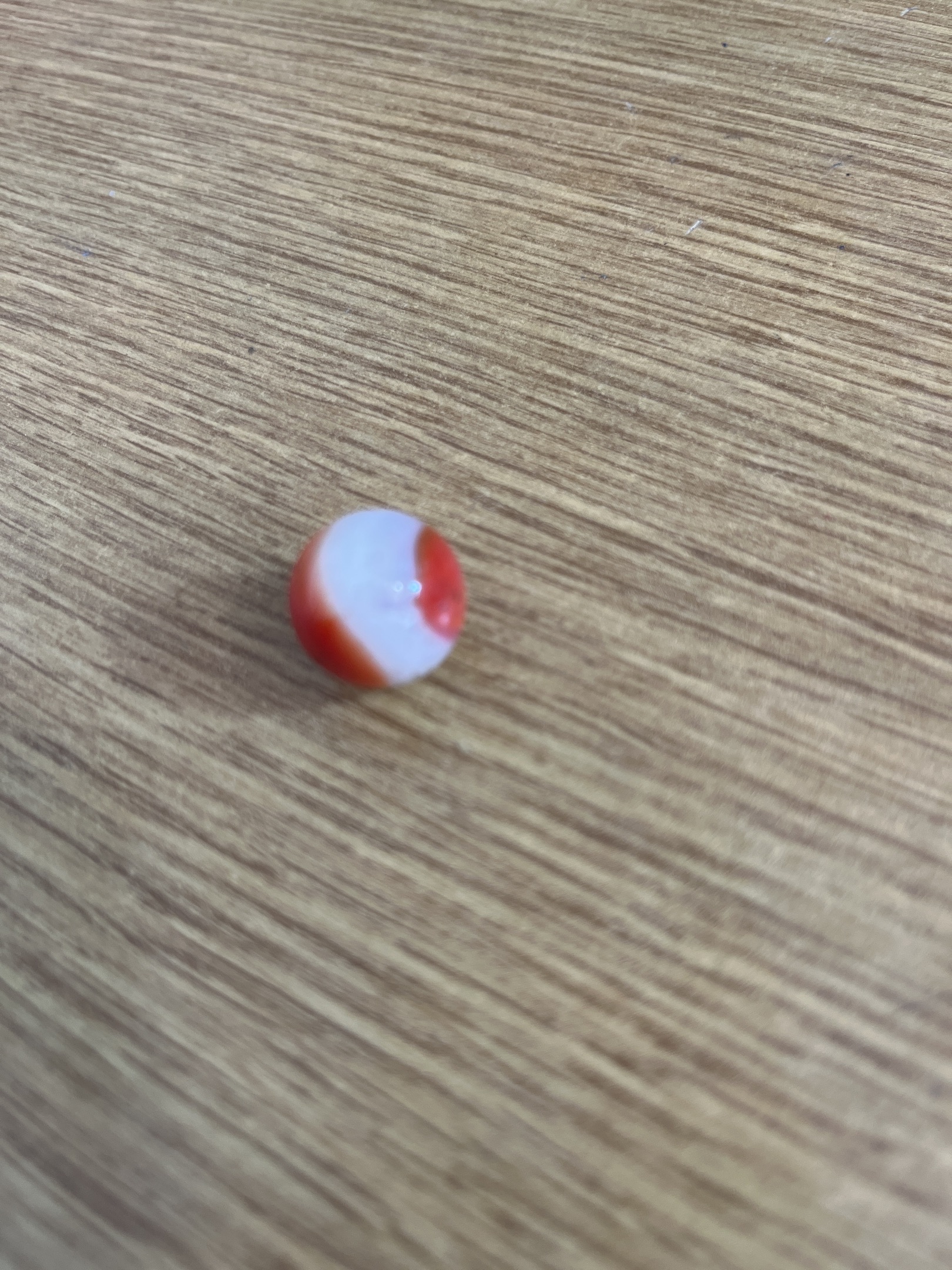 Red Whitie by Vitro Agate Company, identification view