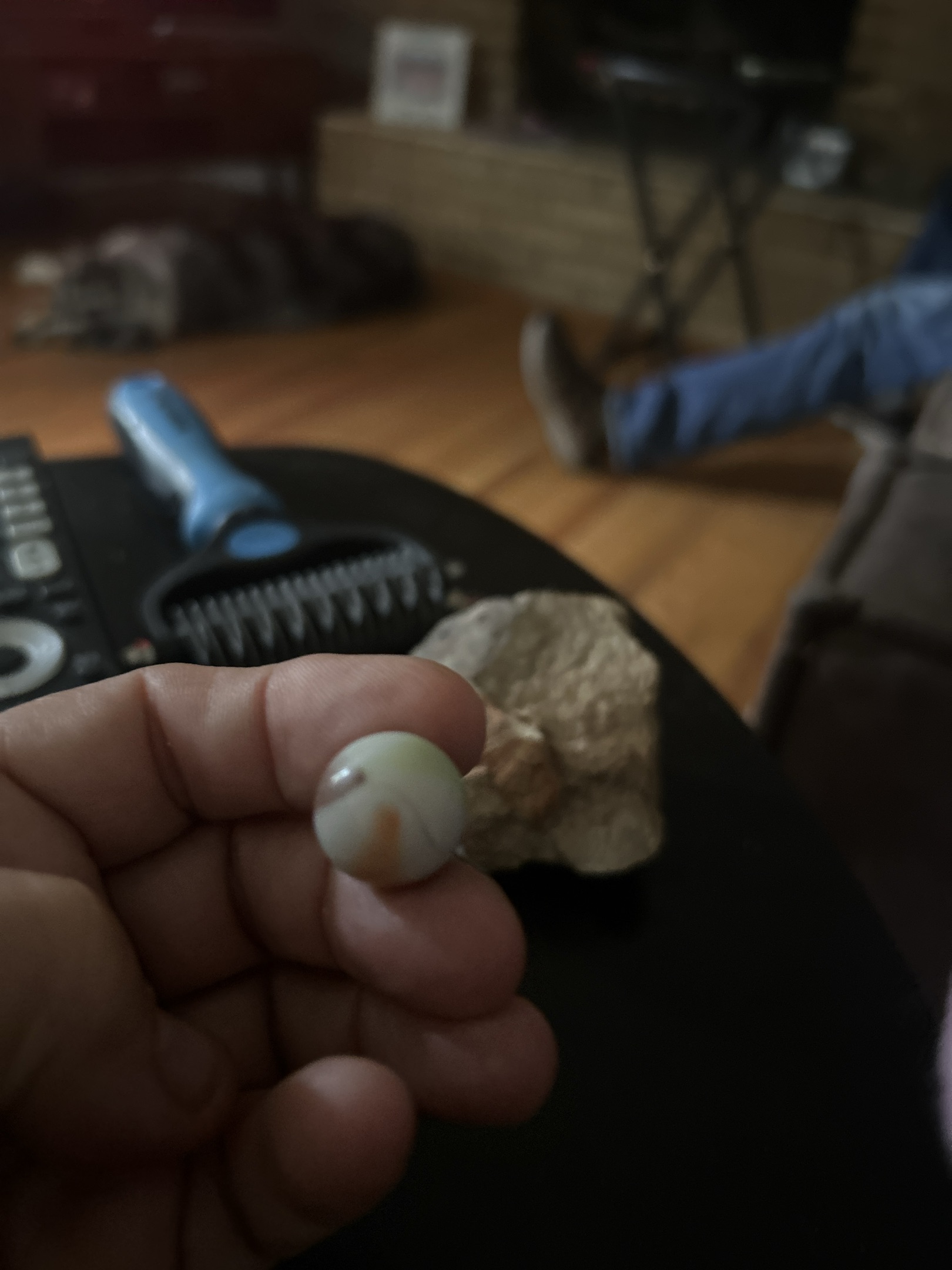 Tri-Lite by Vitro Agate, identification view