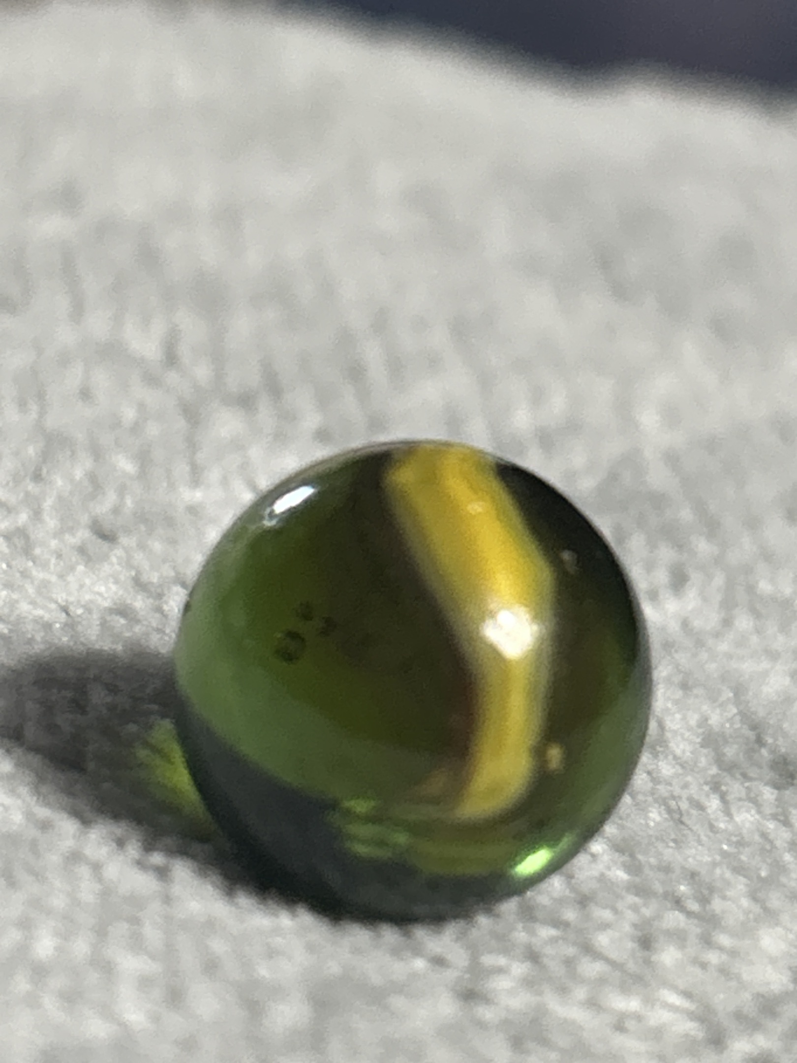 Single-Vane Yellow/White in Green Base by Japanese Import, identification view