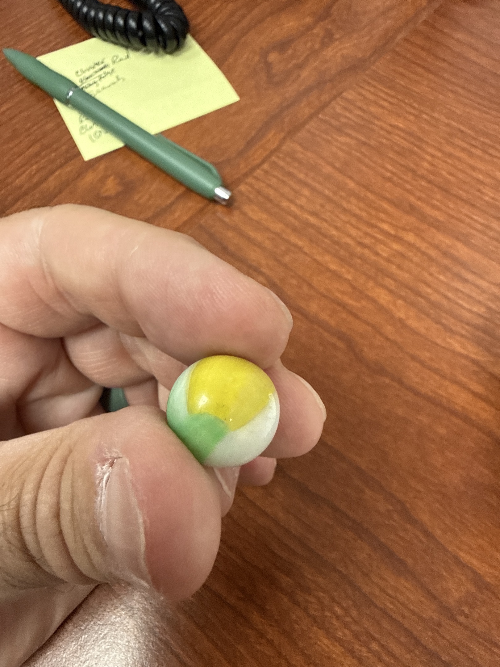 Yellow and Green Patch by Akro Agate Company, identification view