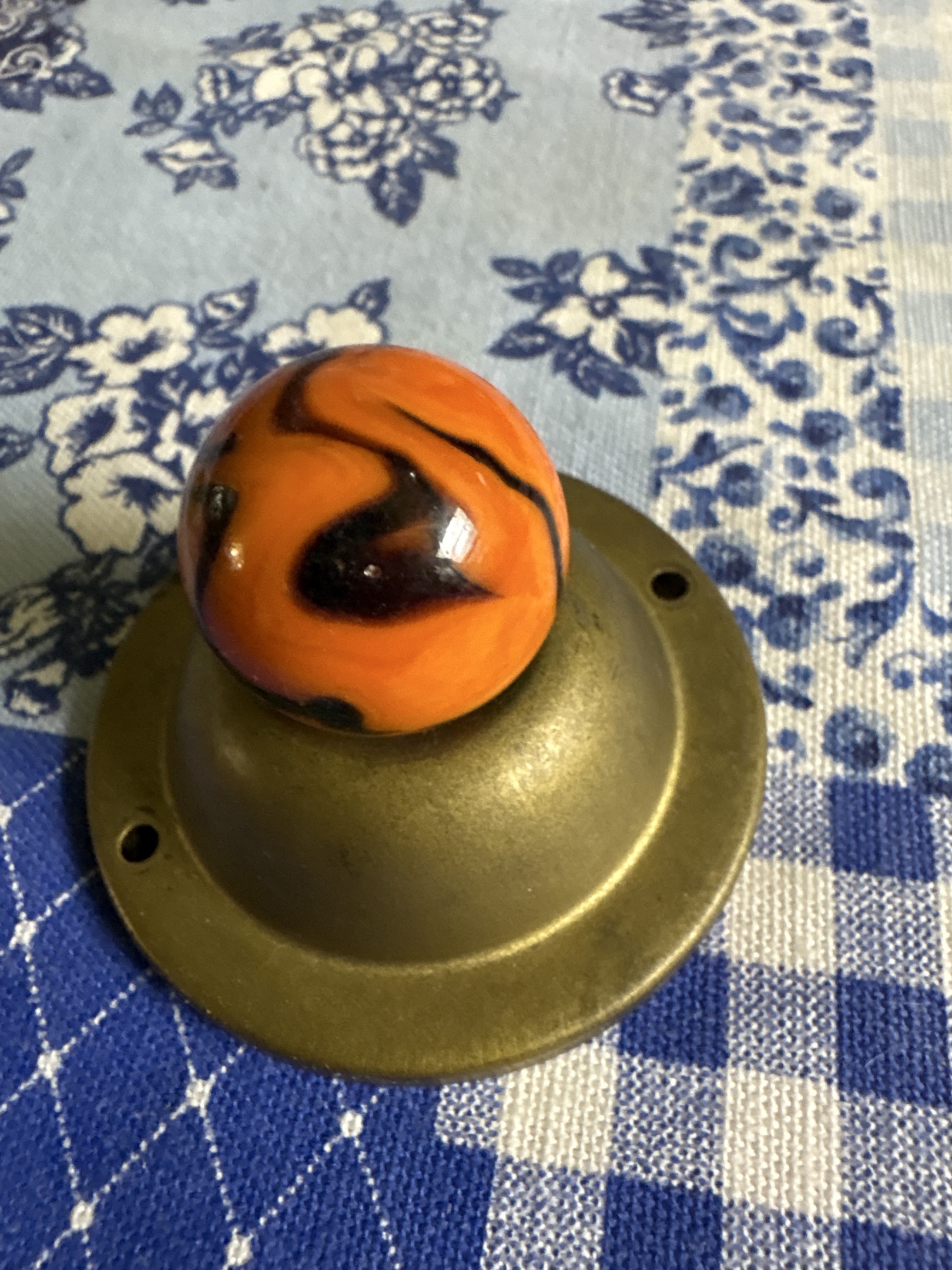 Onyx by Akro Agate, identification view